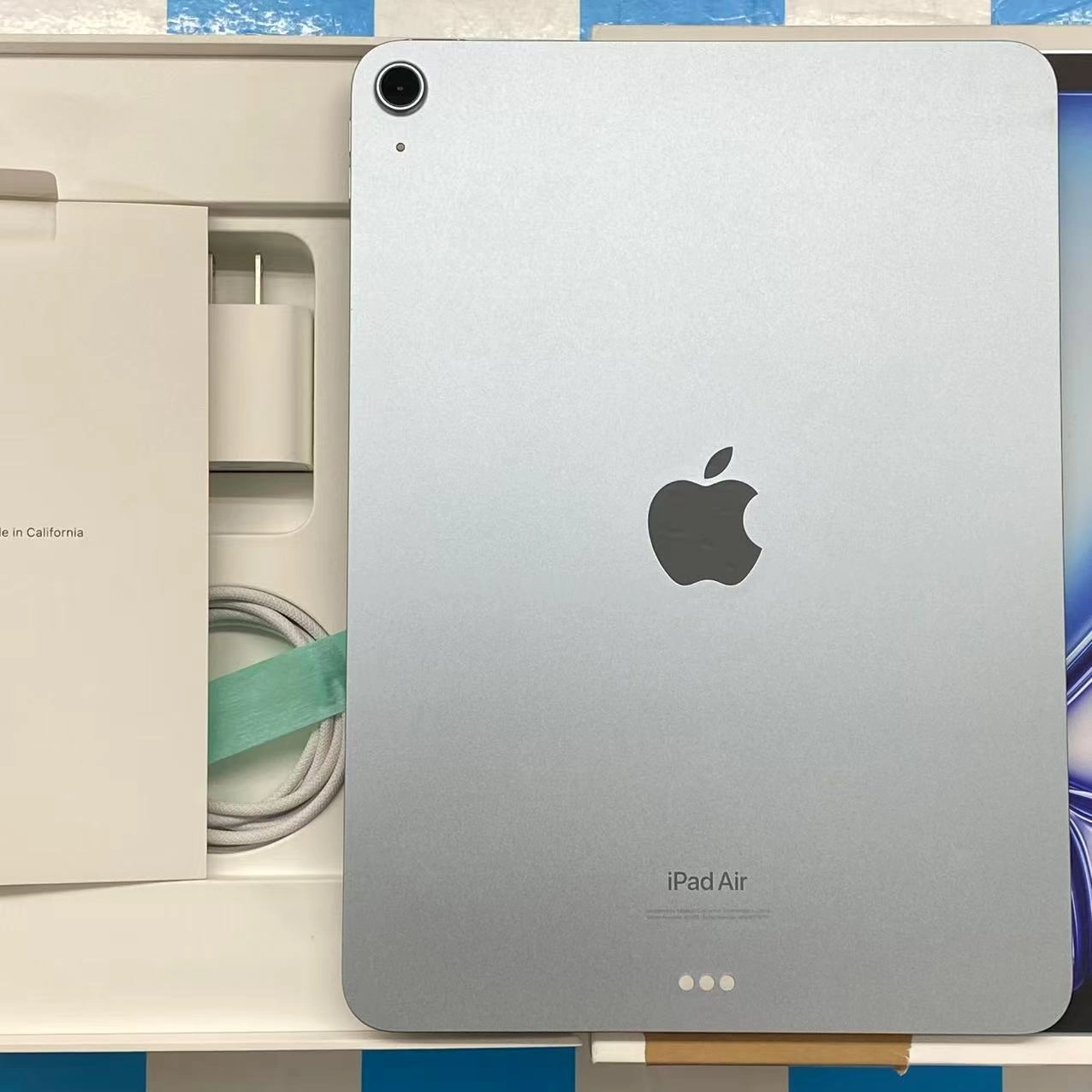 iPad Air 11インチ 第6世代 Wi-Fiモデル 128GB ブルー MUWD3J/A 開封未使用品