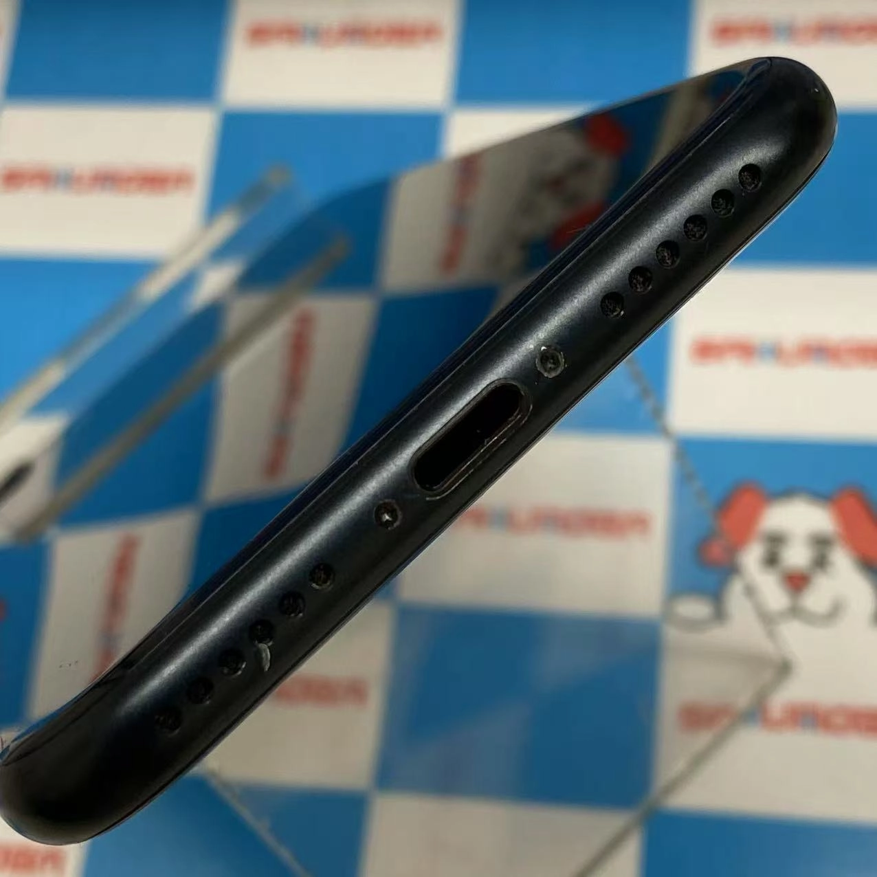 iPhoneSE 第3世代 64GB ミッドナイト MMYC3J/A au