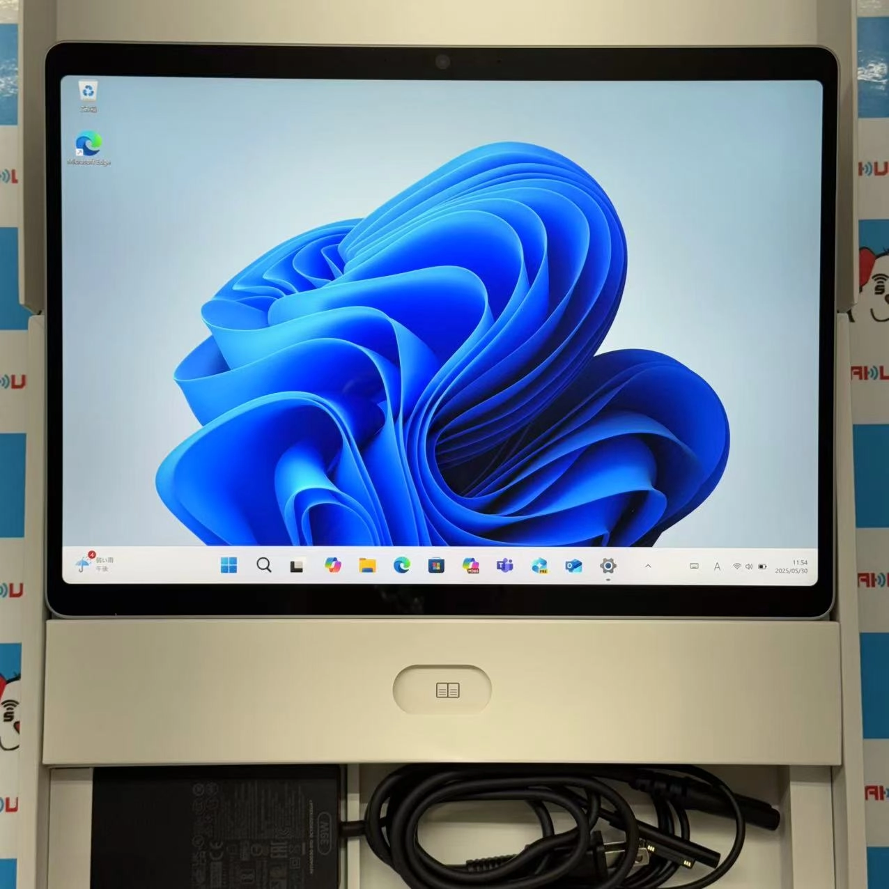 Surface Pro11 2024 Copilot+PC Snapdragon X 10-core X1P64100 16GB/256GB プラチナ ZHX-00011 新品同様