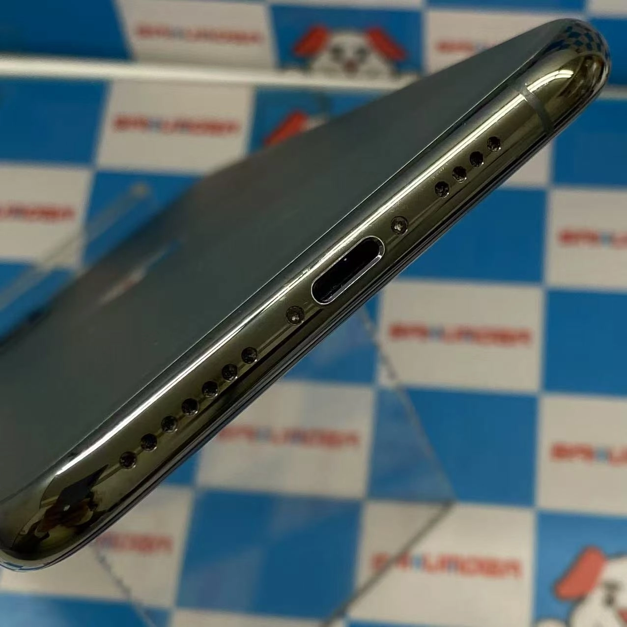 iPhone11 Pro Max 256GB ミッドナイトグリーン MWHM2J/A SIMロック解除済 SoftBank