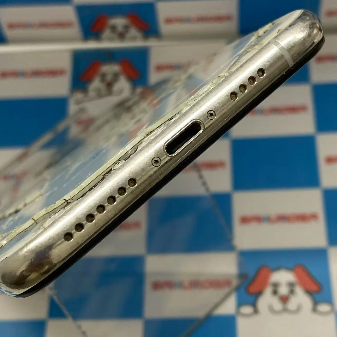 iPhoneXS Max 256GB シルバー MT6V2J/A docomo版SIMフリー ジャンク品