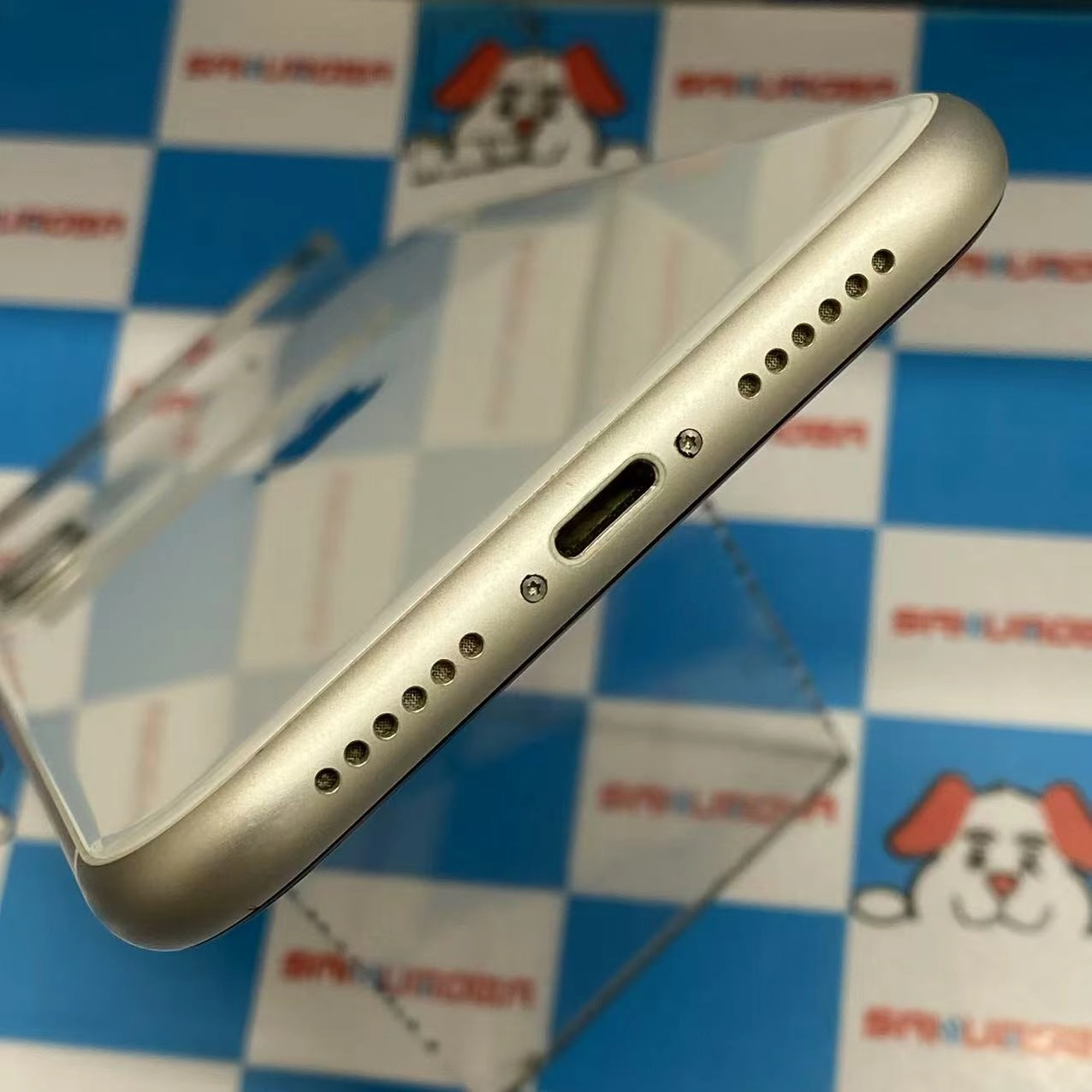 iPhone11 64GB ホワイト MWLU2J/A SIMロック解除済 SoftBank 訳あり品