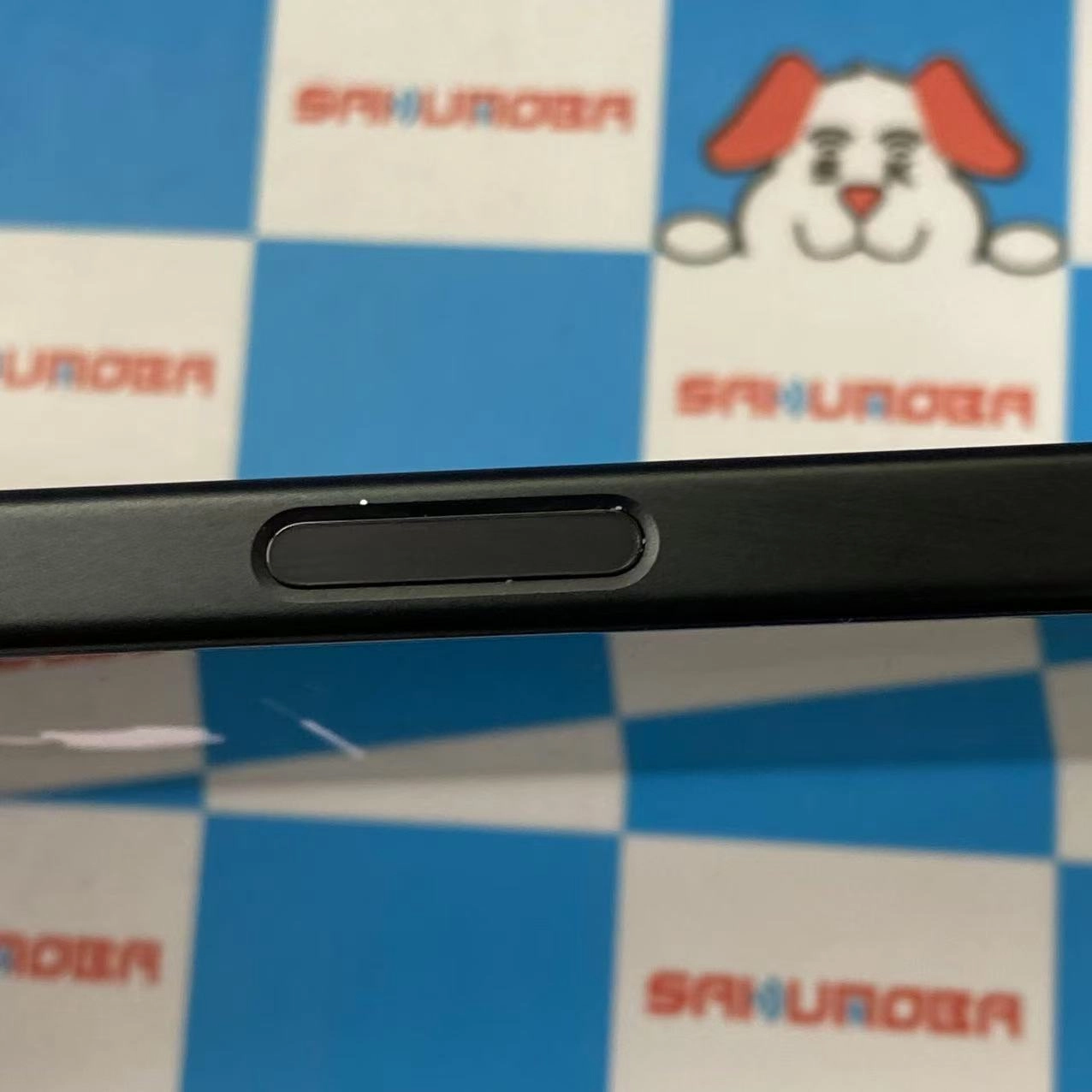 iPhone16 512GB ブラック MYE23J/A SIMフリー 美品