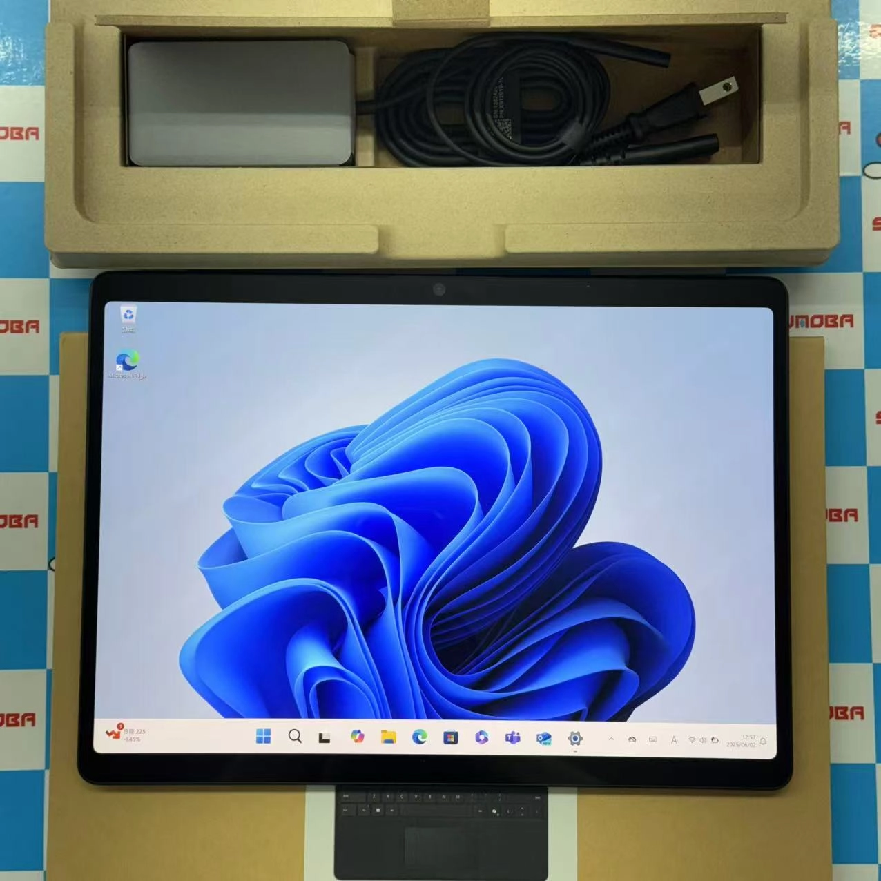 Surface Pro 11（第11世代） 12-core X1E80100 16GB/512GB ブラック ZIN-00029 開封未使用