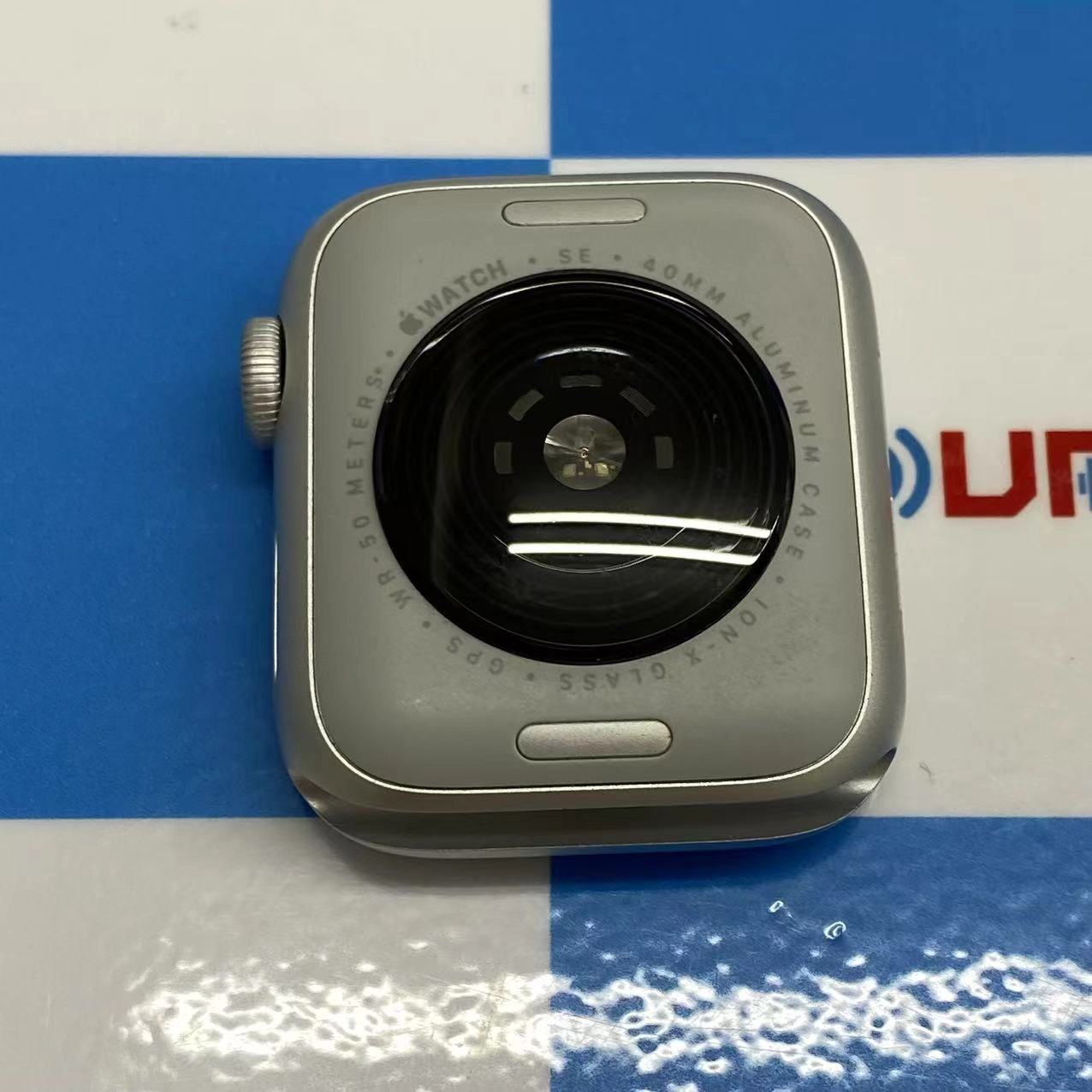 Apple Watch SE 第2世代 40mm GPSモデル 32GB シルバー MRE33J/A 極美品