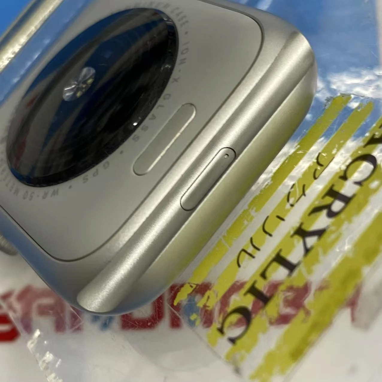 Apple Watch SE 第2世代 40mm GPSモデル 32GB シルバー MRE33J/A 極美品