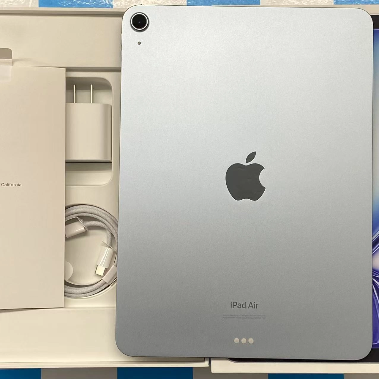 iPad Air 11インチ 第6世代 Wi-Fiモデル 128GB ブルー MUWD3J/A 新品同様