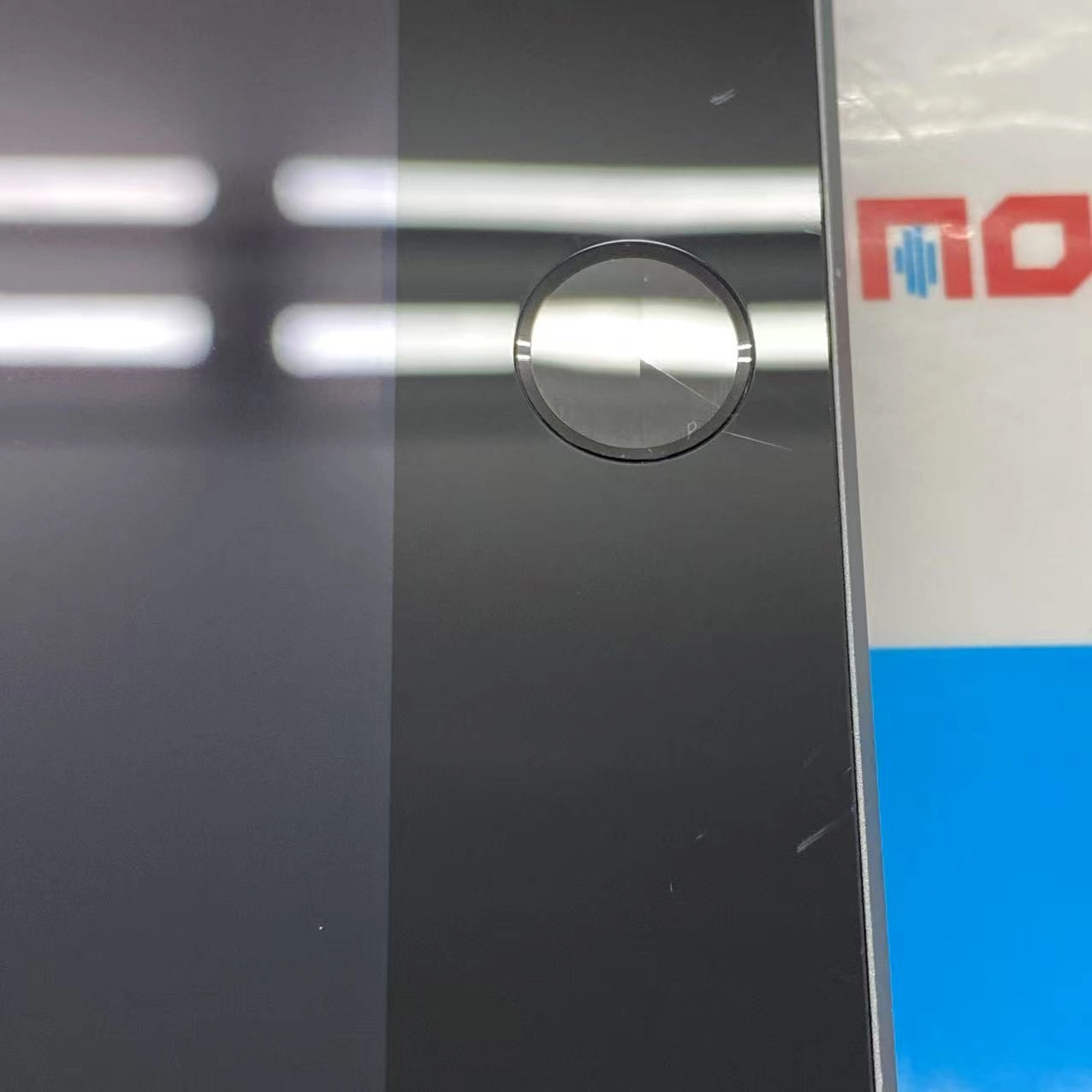 iPad 第7世代 Wi-Fi+Cellularモデル 32GB スペースグレイ MW6A2J/A SoftBank版SIMフリー ジャンク品