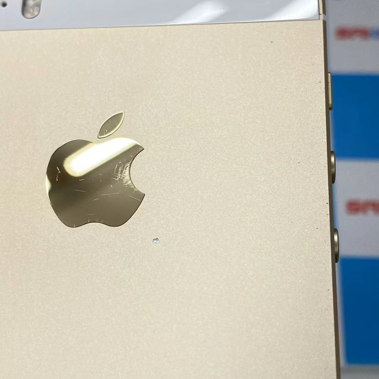 iPhoneSE 64GB ゴールド MLXP2J/A AU版SIMフリー 訳あり品