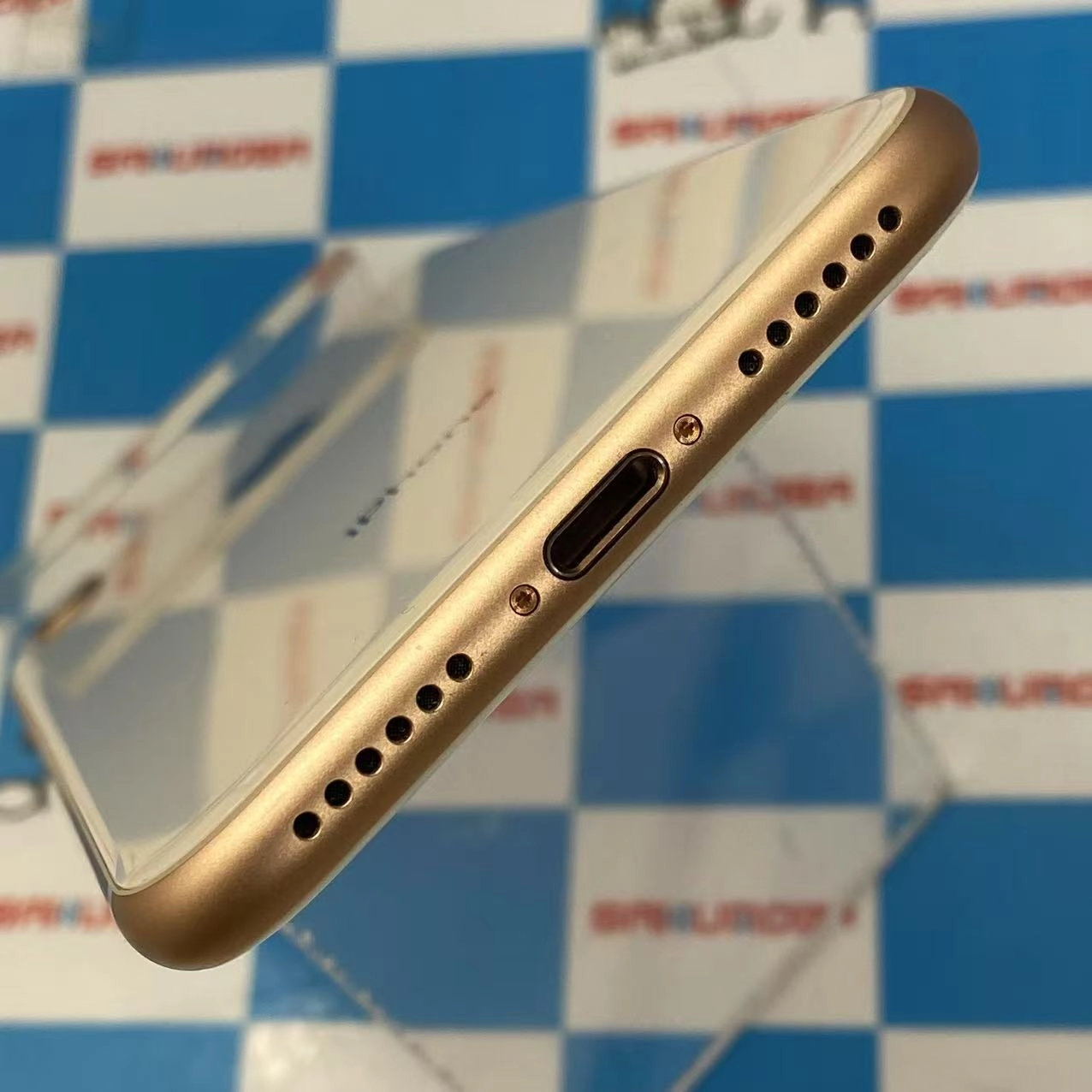 iPhone8 256GB ゴールド NQ862J/A docomo版SIMフリー 新品同様