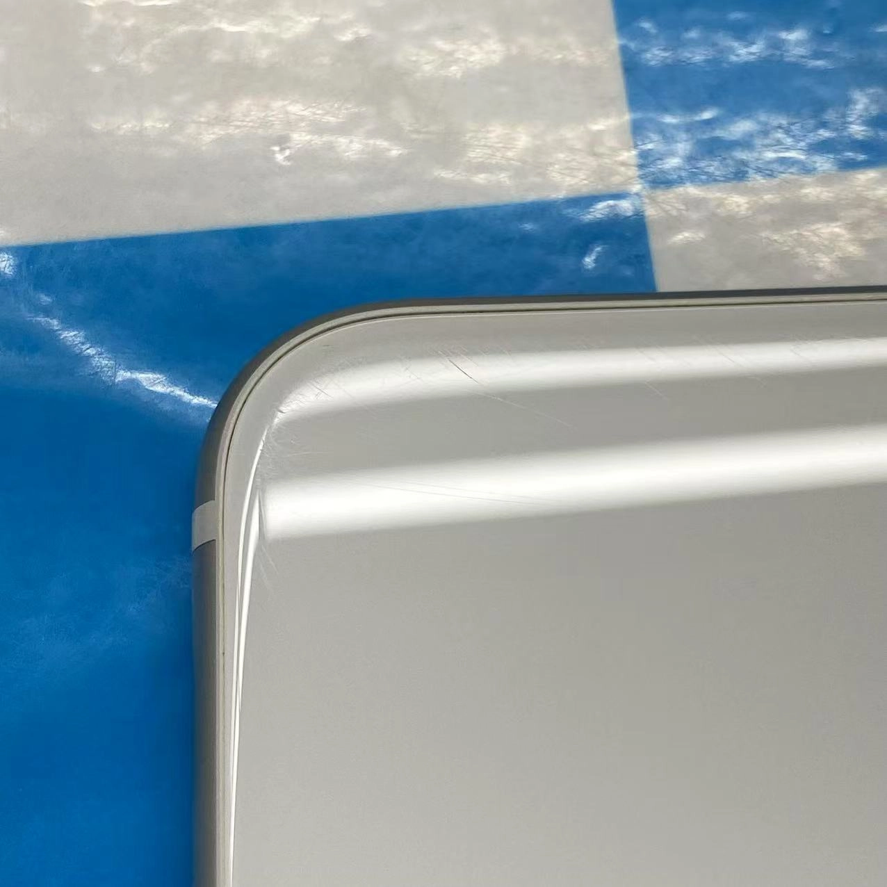 iPhoneSE 第2世代 64GB ホワイト MHGQ3J/A SIMロック解除済 SoftBank