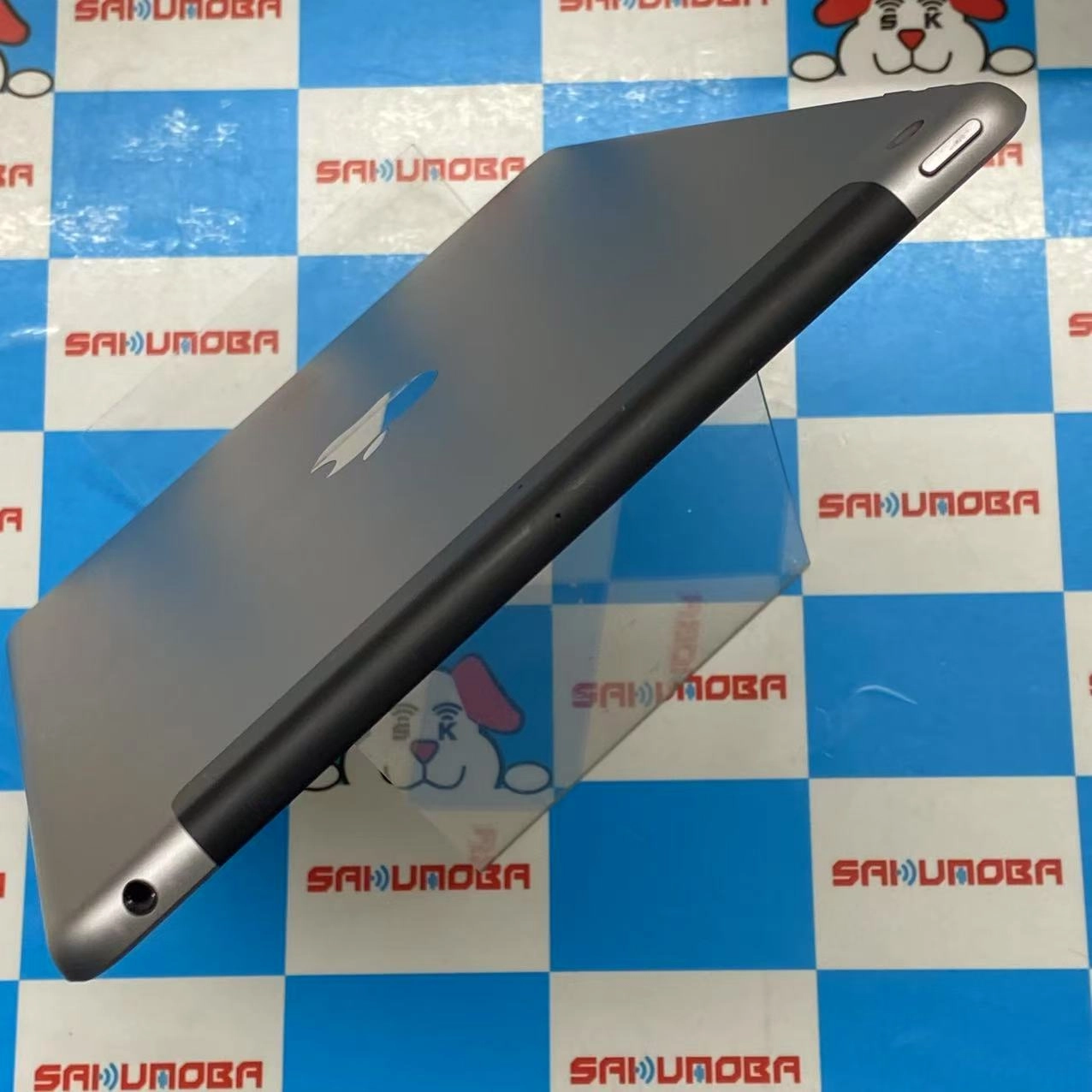 iPad 第5世代 Wi-Fi+Cellularモデル 32GB スペースグレイ MP1J2J/A au版SIMフリー  ジャンク品