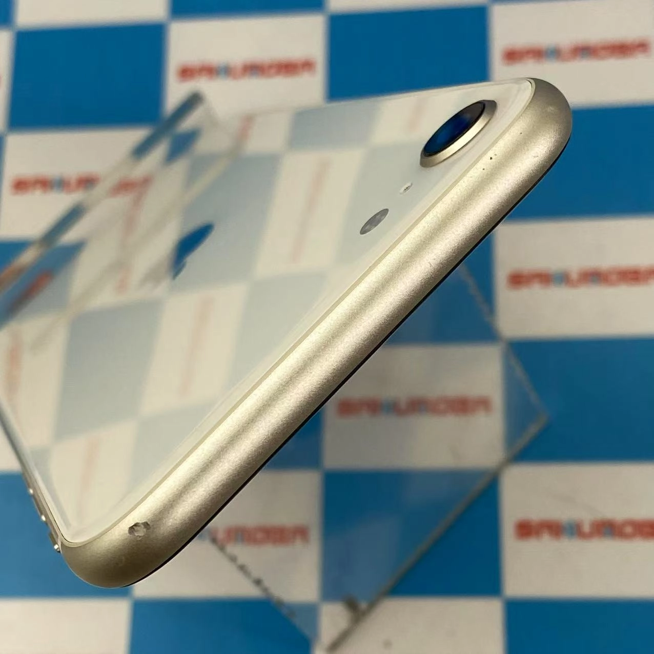 iPhoneSE 第3世代 64GB スターライト MMYD3J/A SIMフリー