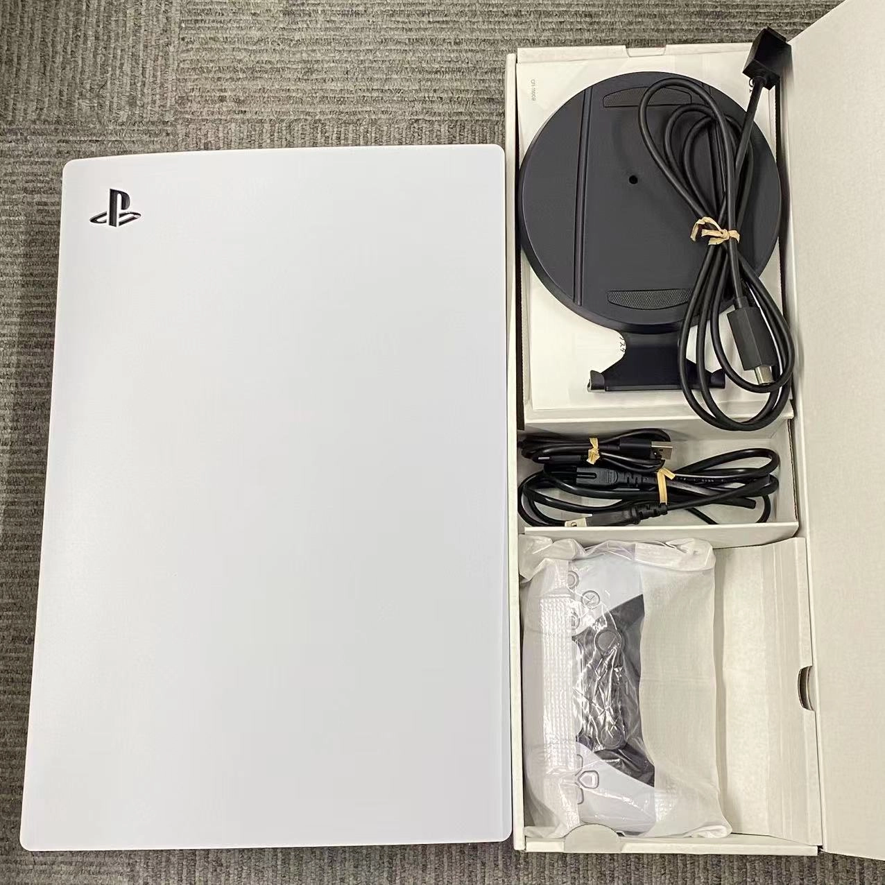 PlayStation 5 デジタル・エディション 825GB ホワイト CFI-1100B01 極美品