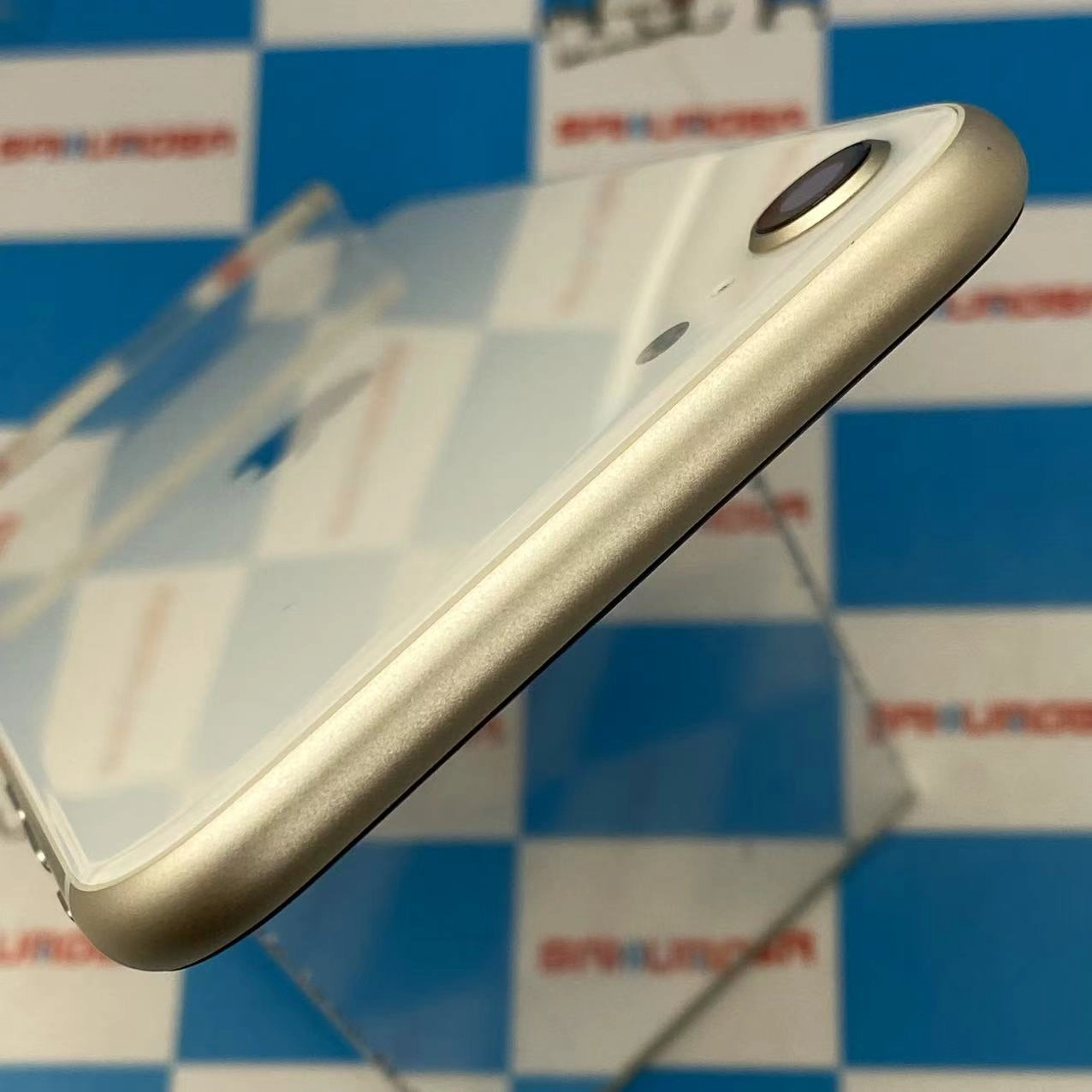 iPhoneSE 第3世代 64GB スターライト MMYD3J/A SoftBank版SIMフリー