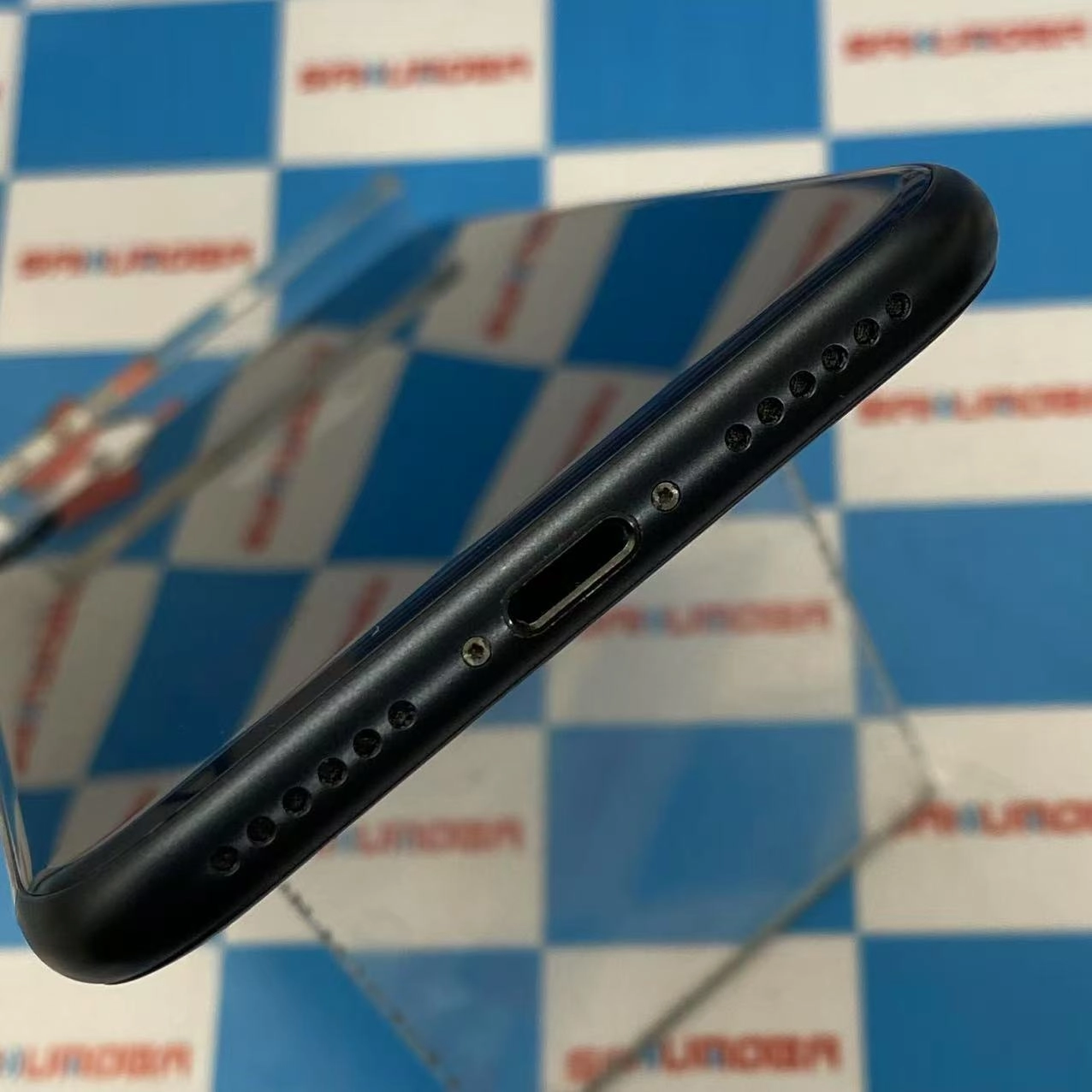 iPhoneSE 第3世代 64GB ミッドナイト MMYC3J/A SoftBank版SIMフリー 極美品