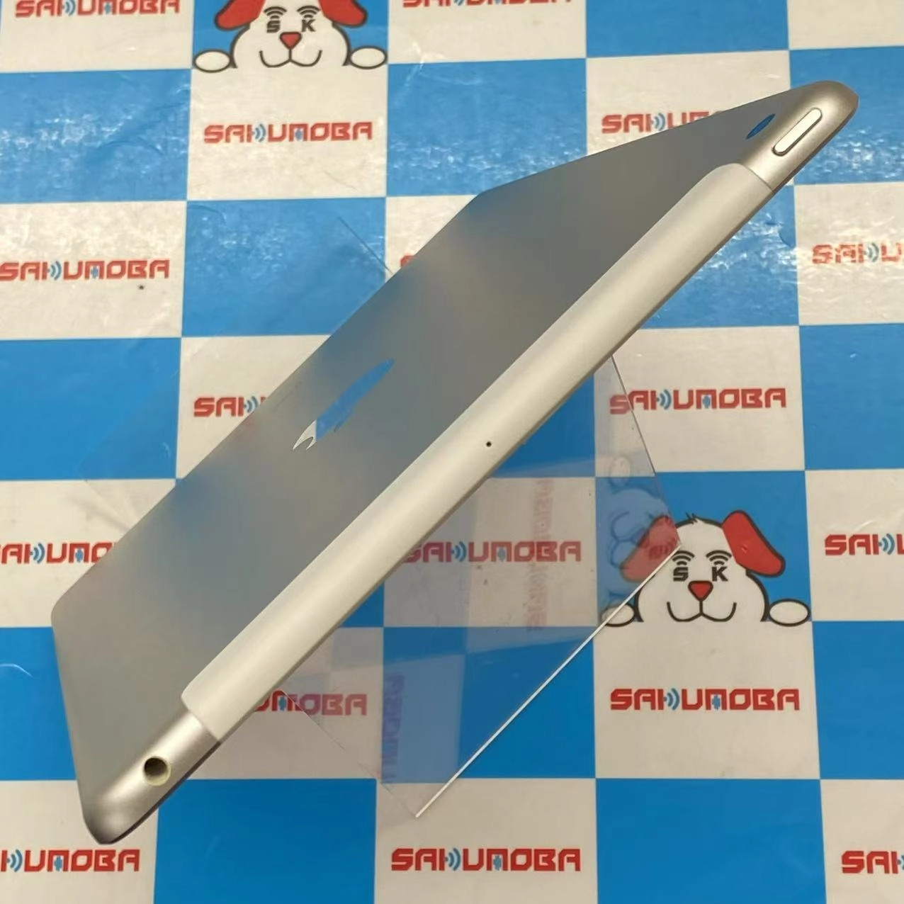 iPad 第5世代 Wi-Fi+Cellularモデル 32GB シルバー MP1L2J/A docomo版SIMフリー ジャンク品