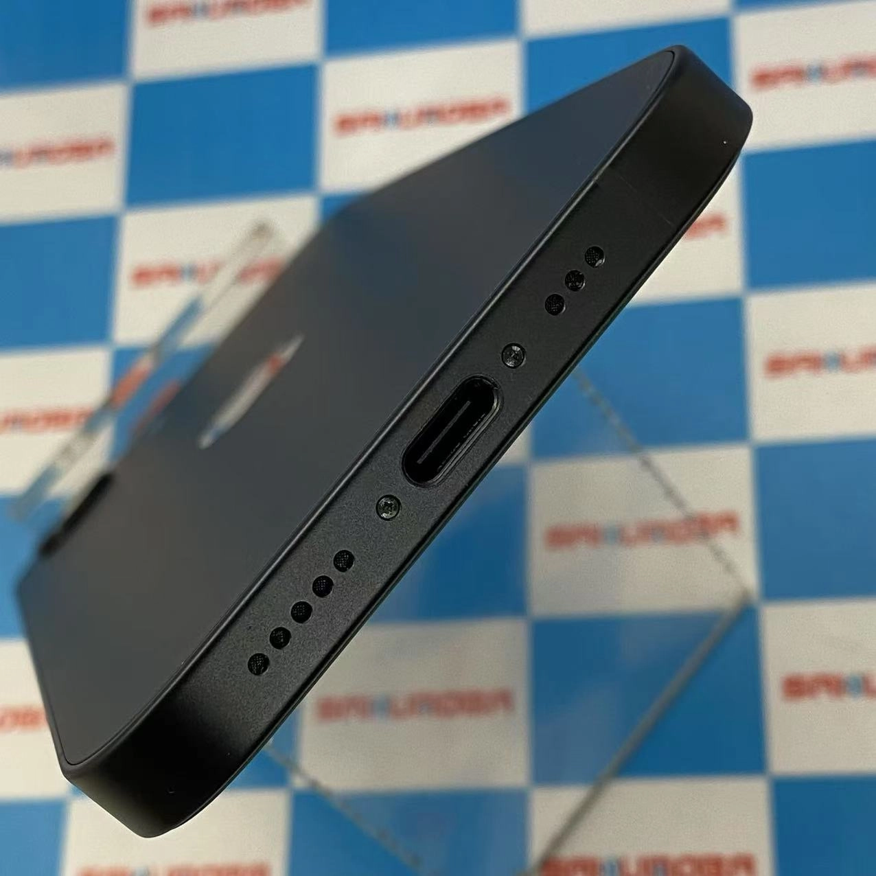 iPhone 16e 128GB ブラック MD1Q4J/A SIMフリー 新品同様