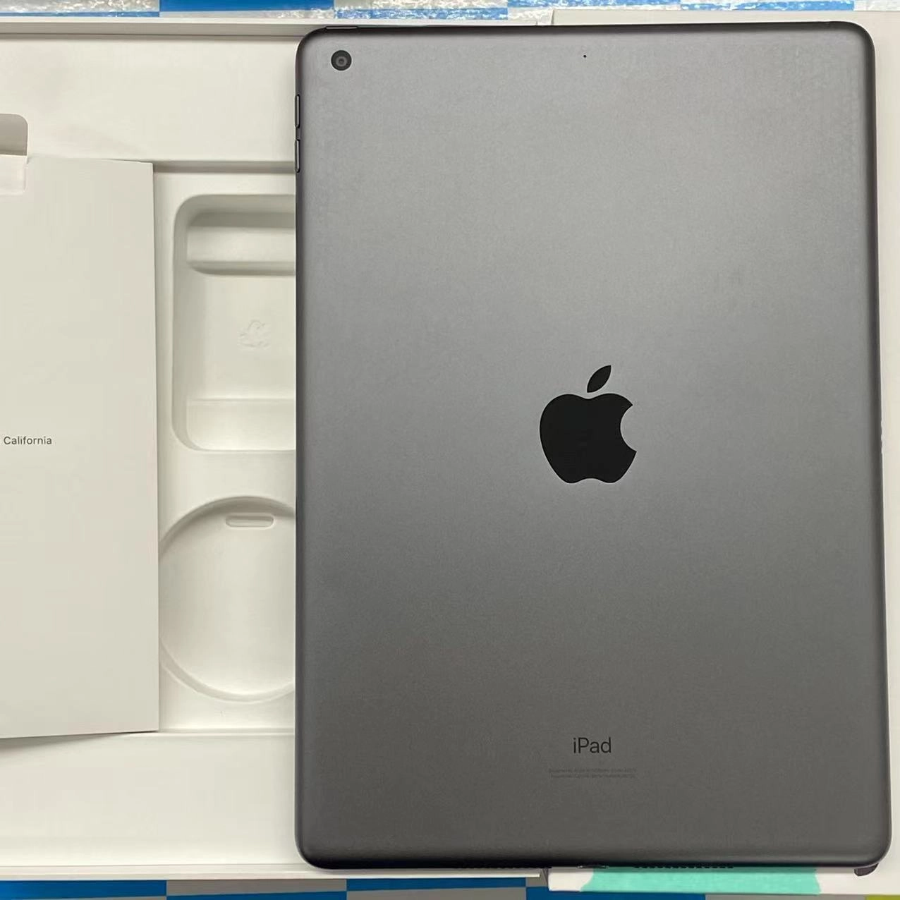 iPad 第8世代 Wi-Fiモデル 128GB スペースグレイ MYLD2J/A