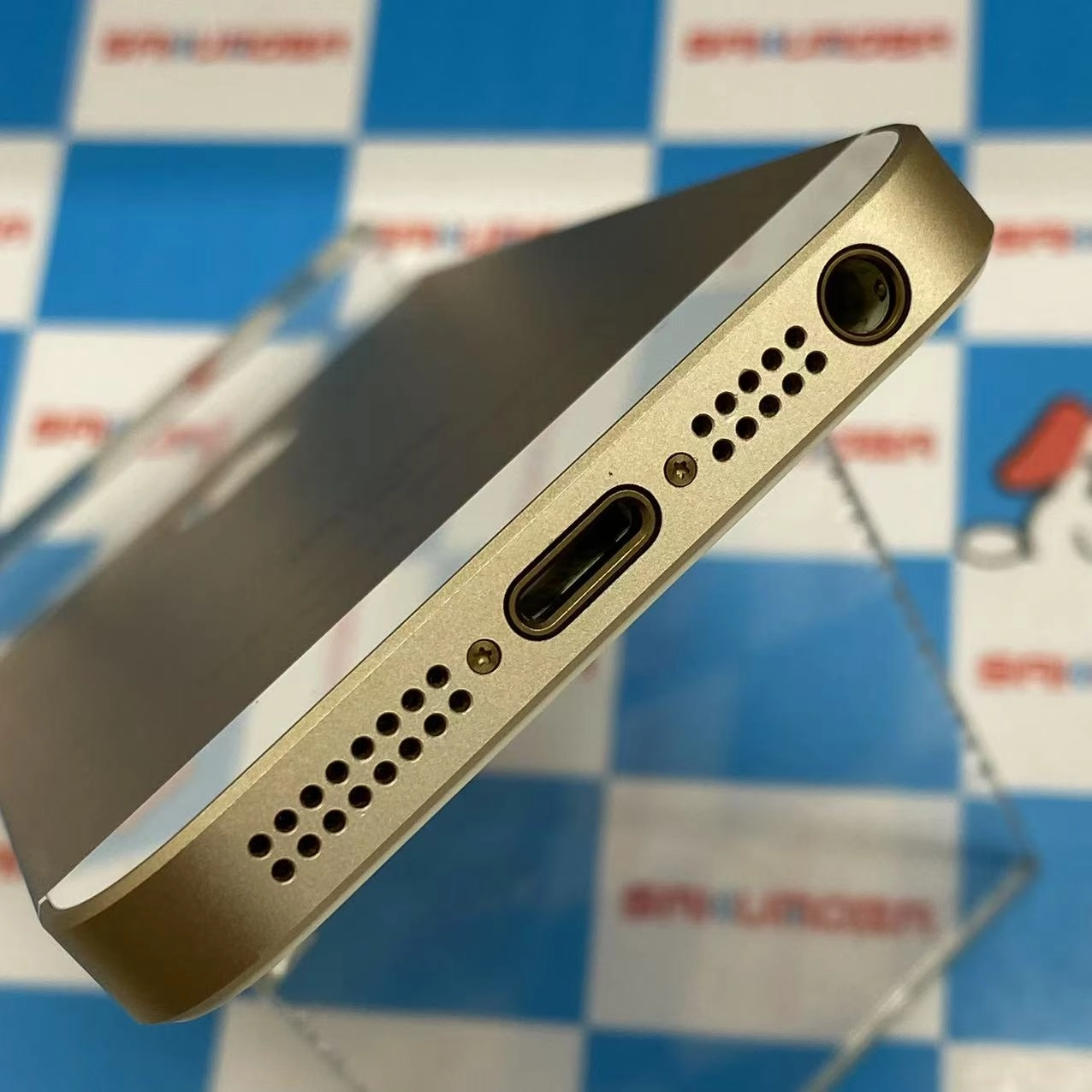 iPhoneSE 16GB ゴールド MLXM2J/A SIMロック解除済 SoftBank 訳アリ品