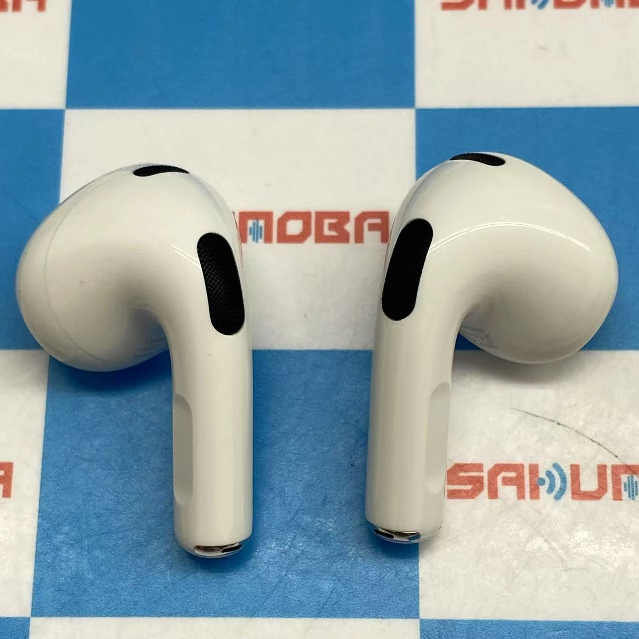 AirPods 第3世代 ホワイト A2564 新品同様品 海外版
