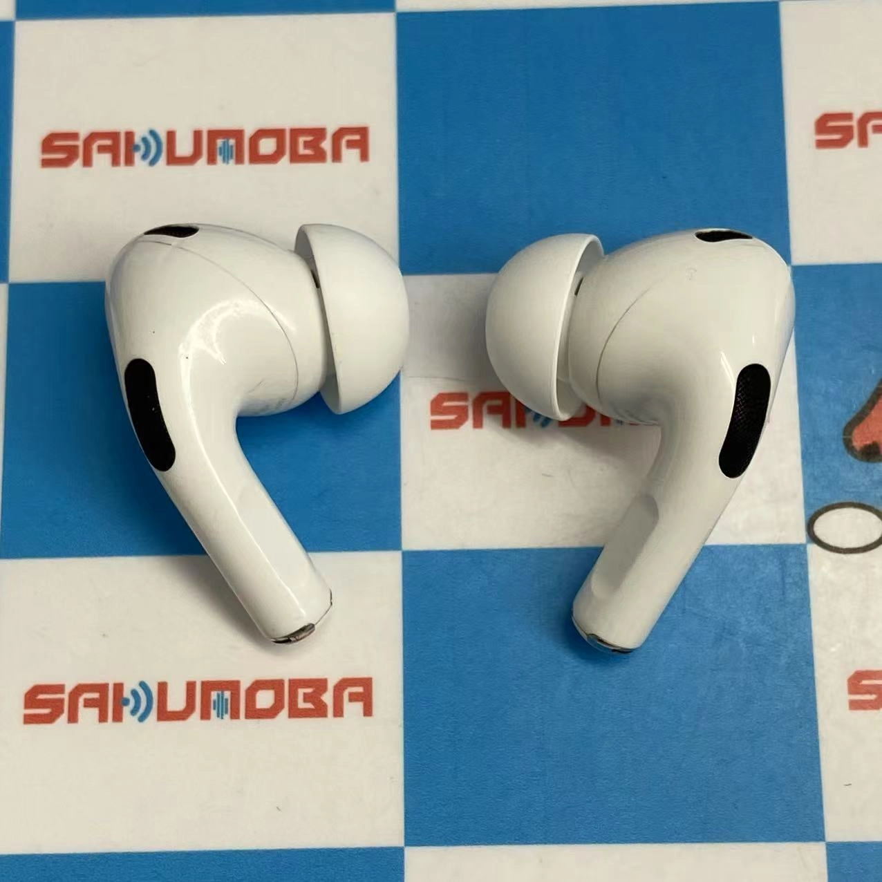 AirPods Pro 第2世代 MagSafe充電ケース(USB-C)付き ホワイト MTJV3J/A ジャンク品