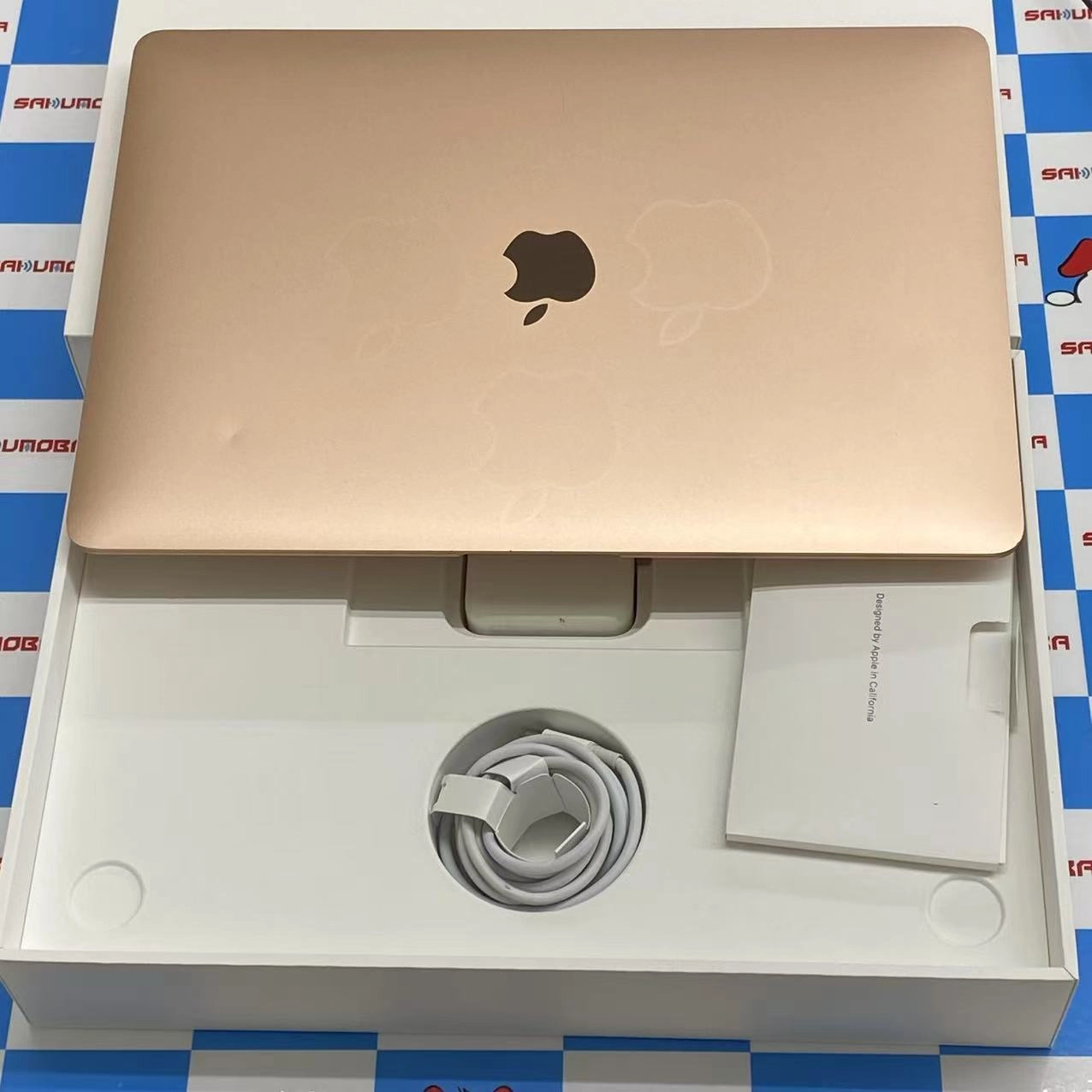 MacBook Air 13インチ Early2020 Corei3 8GB/256GB ゴールド MWTL2J/A