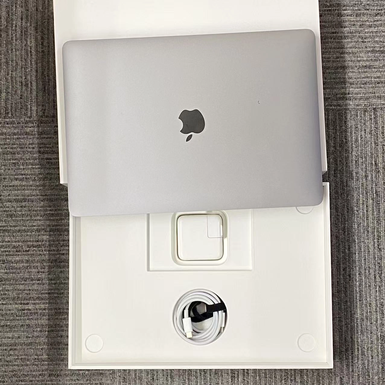 MacBook Air 13インチ Apple M1 2020 16GB/256GB スペースグレイ Z124000E6