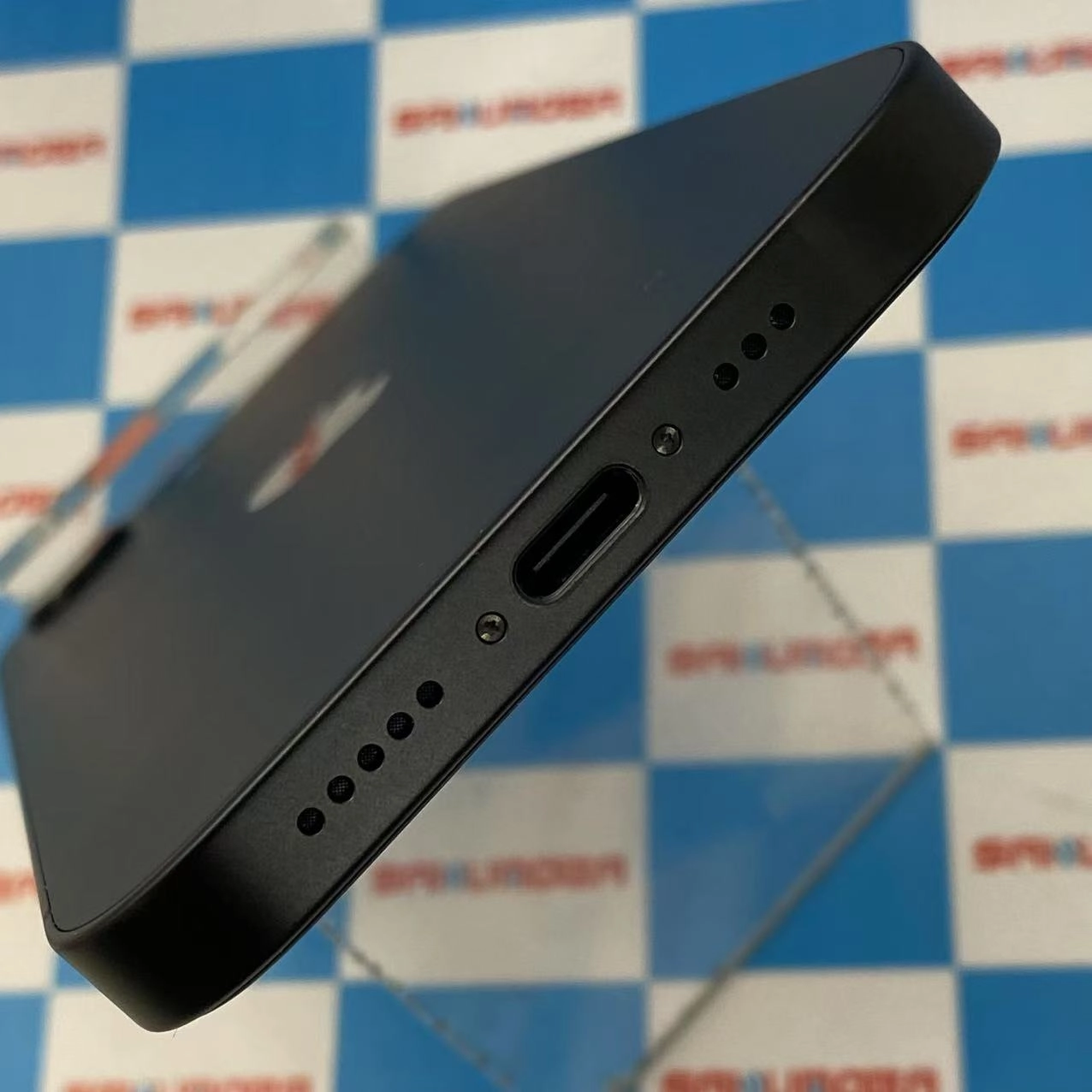 iPhone 16e 128GB ブラック MD1Q4J/A SoftBank版SIMフリー 新品同様