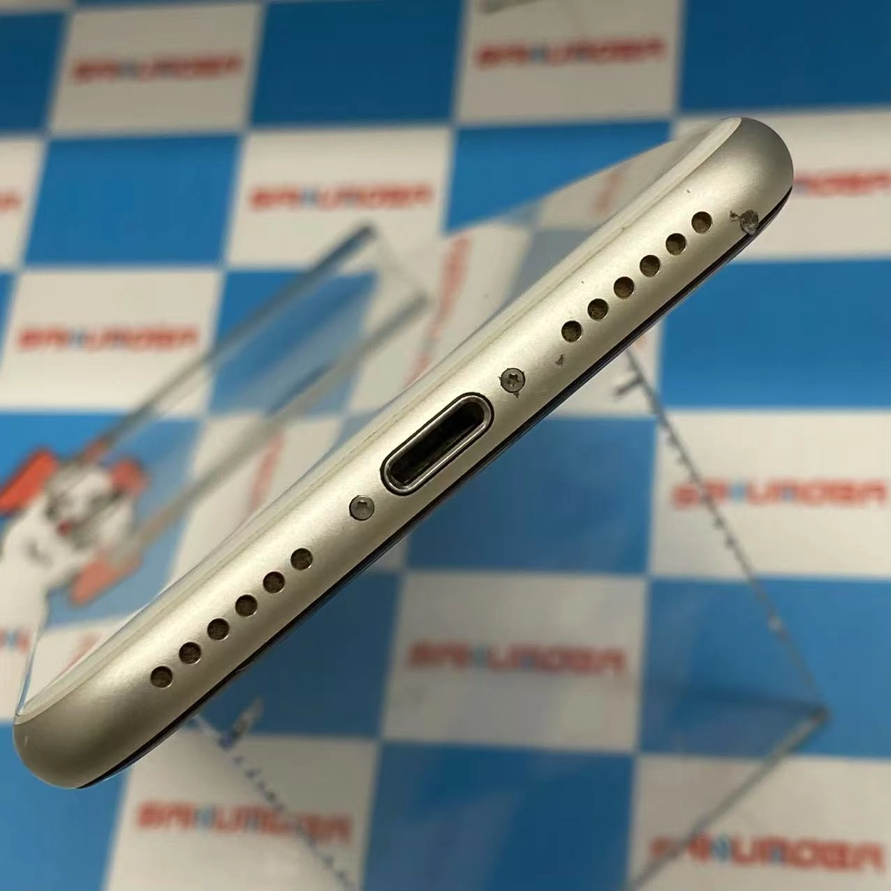 iPhoneSE 第3世代 128GB スターライト MMYG3J/A SoftBank版SIMフリー