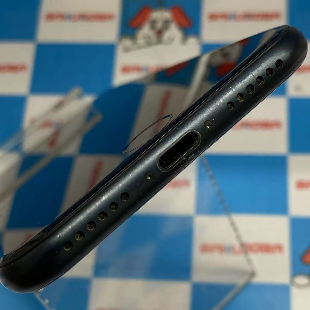 iPhoneSE 第3世代 128GB ミッドナイト MMYF3J/A docomo版SIMフリー