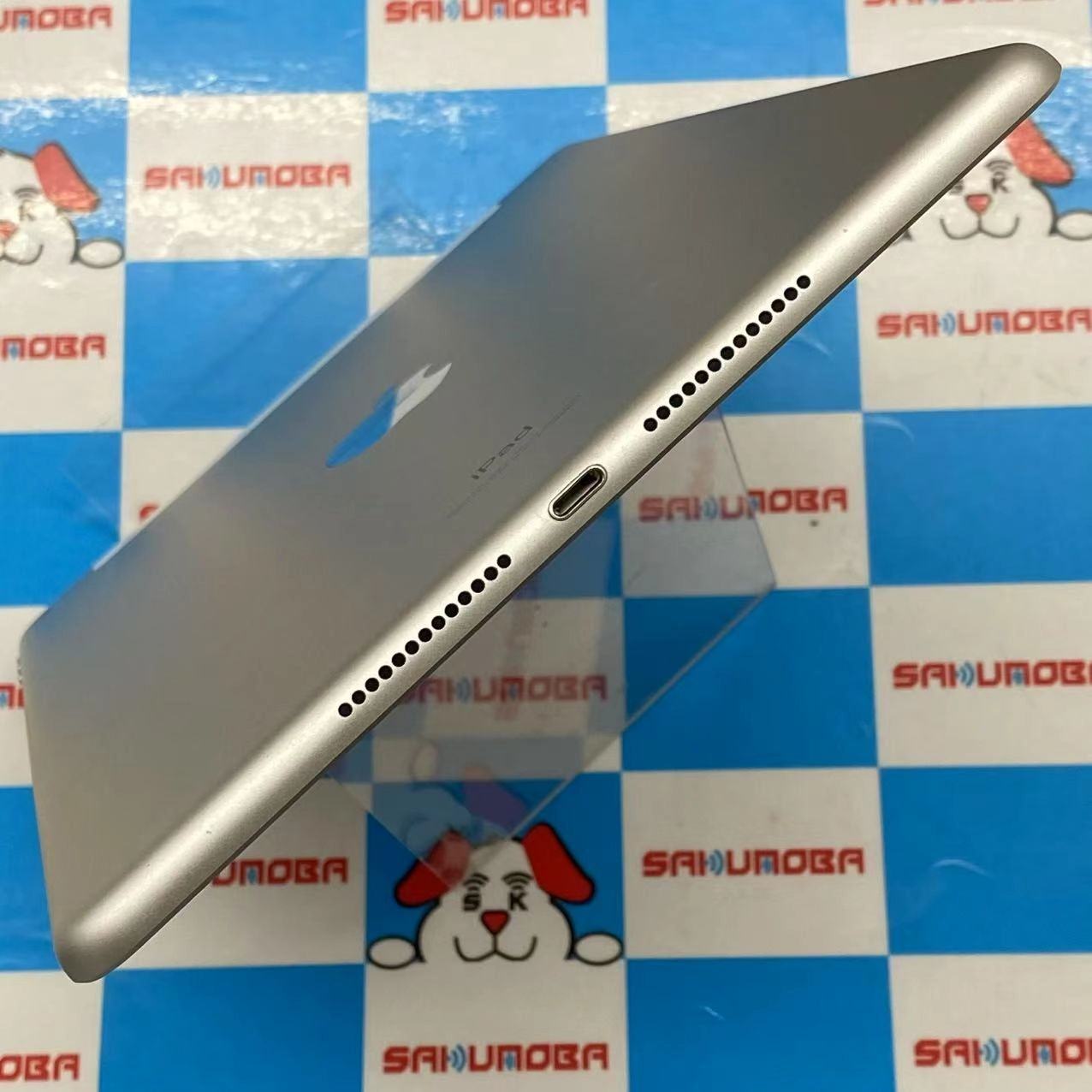 iPad 第7世代 Wi-Fi+Cellularモデル 32GB シルバー MW6C2J/A docomo版SIMフリー 美品