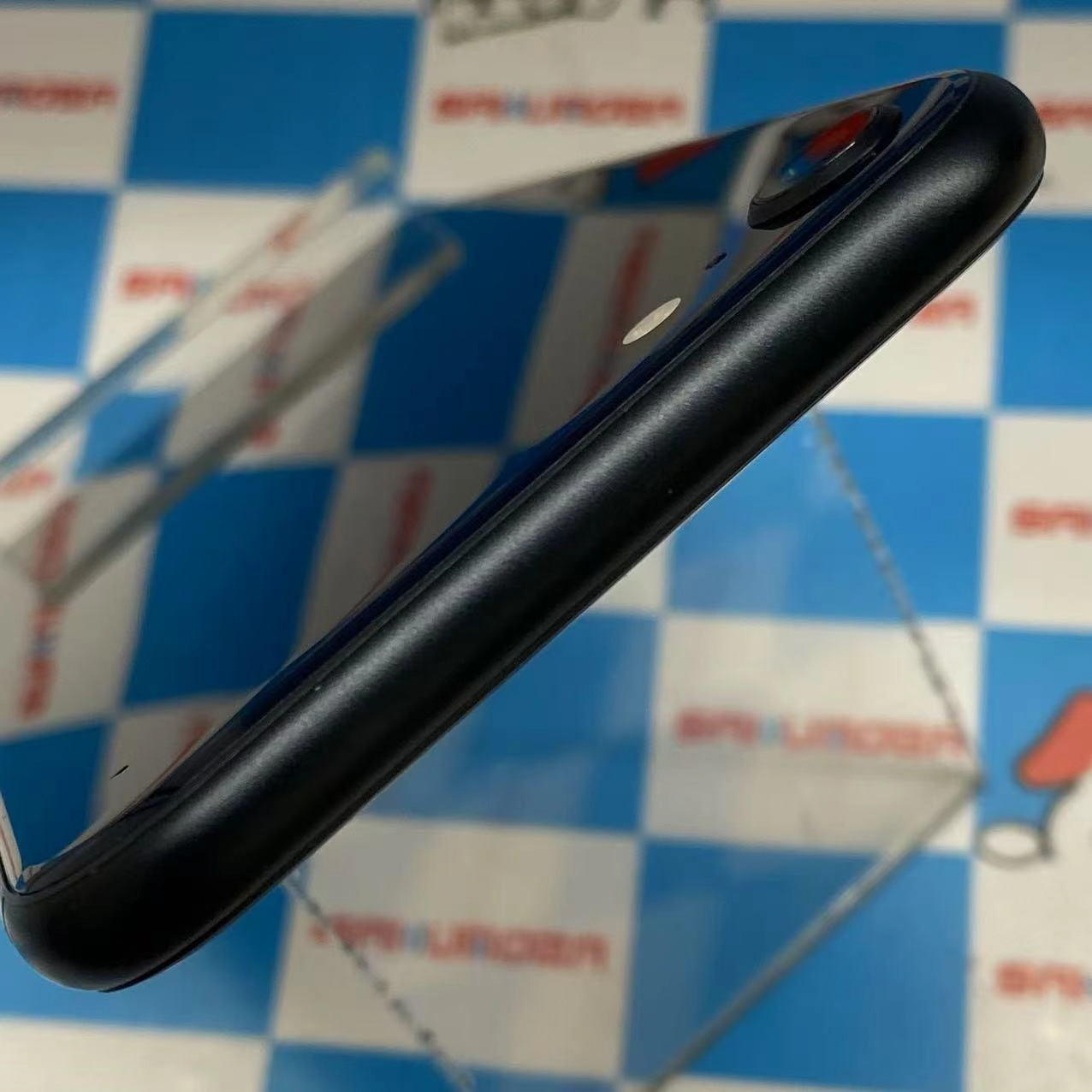 iPhoneSE 第3世代 64GB ミッドナイト MMYC3J/A docomo版SIMフリー訳あり新品