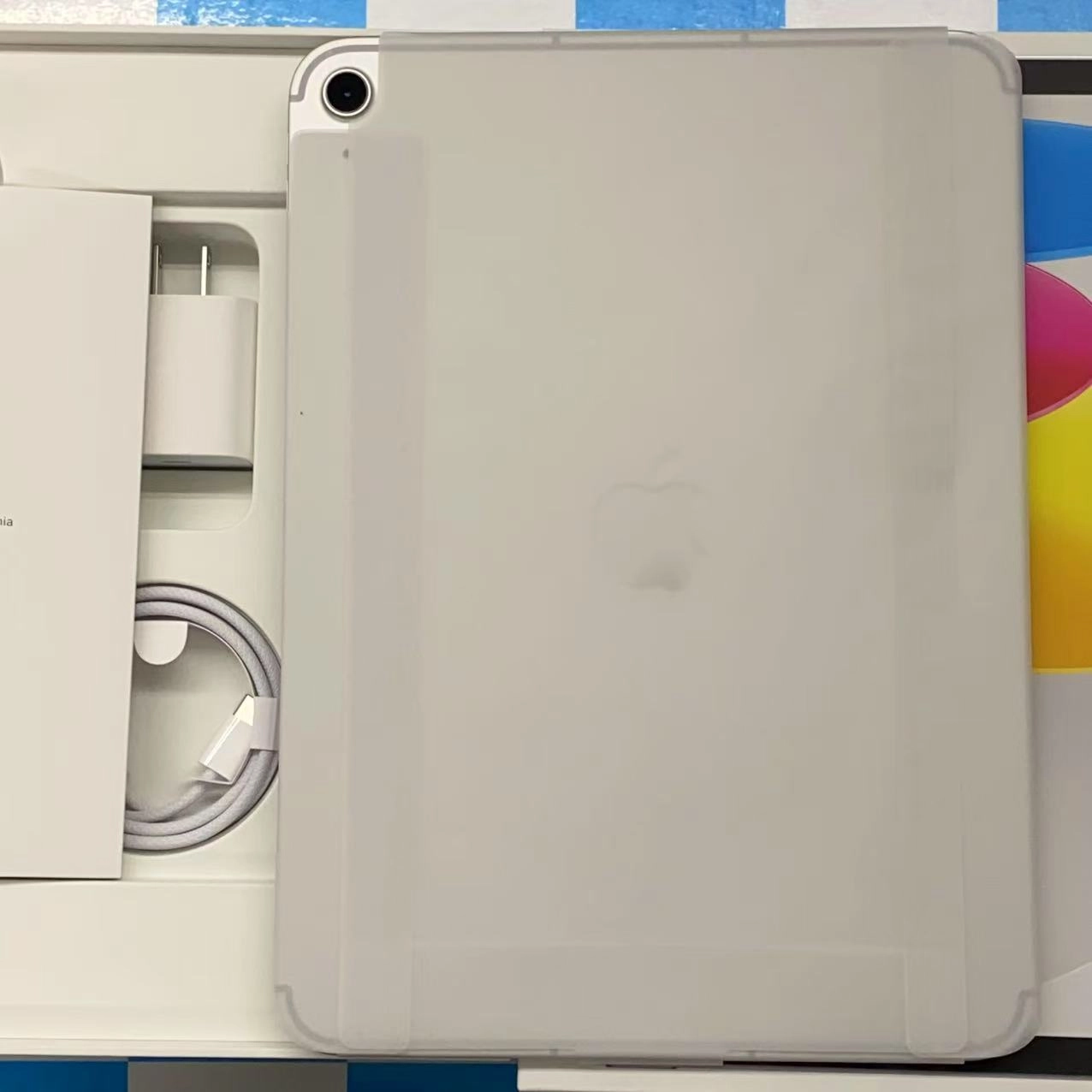 iPad 第11世代 Wi-Fi + Cellular 128GB シルバー MD7F4J/A SIMロック解除済 SoftBank版SIMフリー 開封未使用品