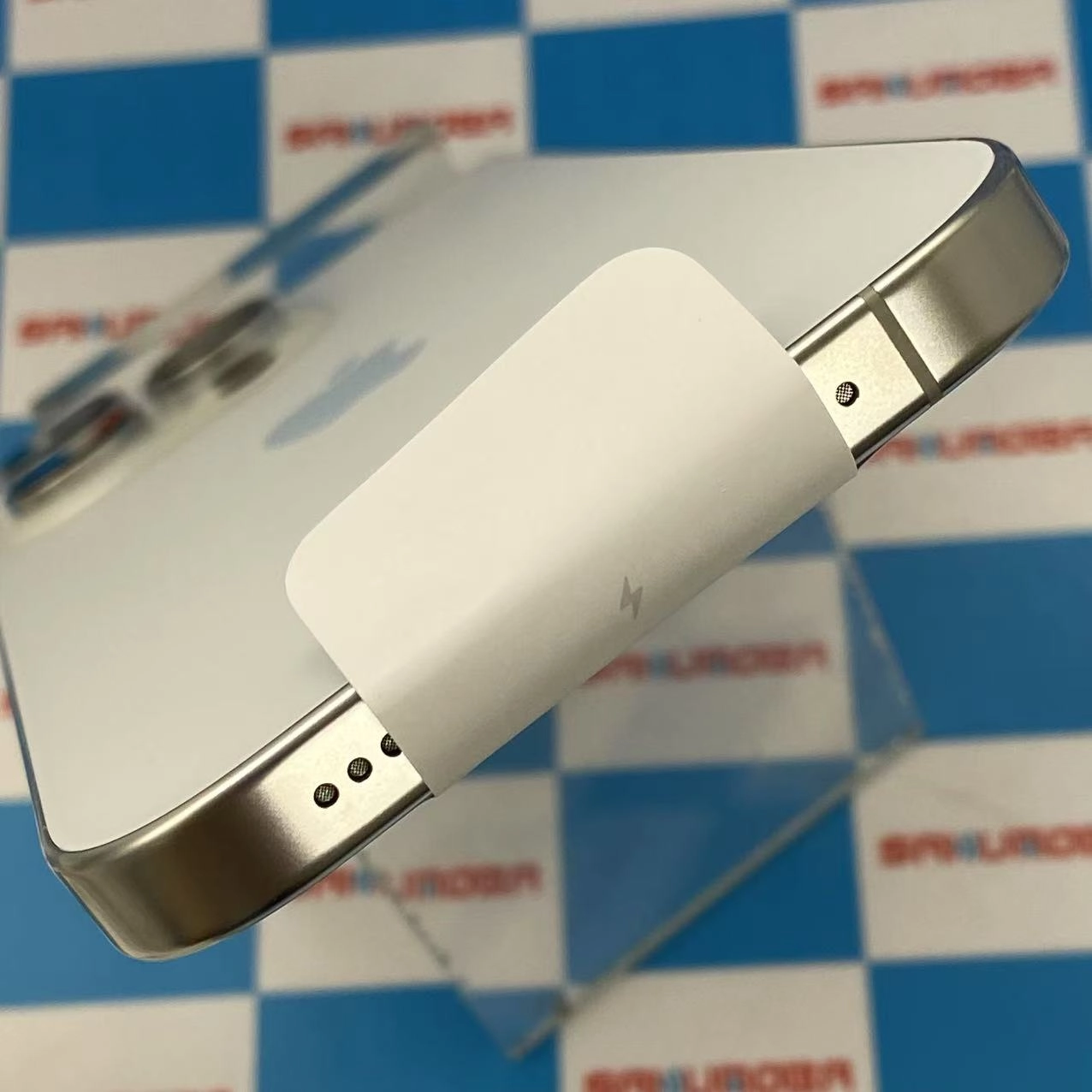 iPhone16 Pro 256GB ホワイトチタニウム NYN13J/A SoftBank版SIMフリー 交換未使用品