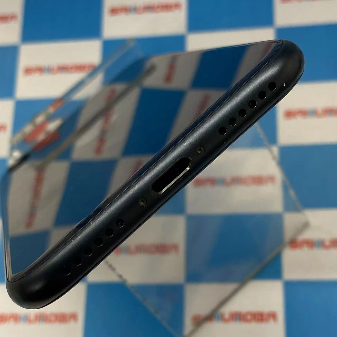 iPhoneSE 第3世代 128GB ミッドナイト MMYF3J/A SoftBank版SIMフリー 美品