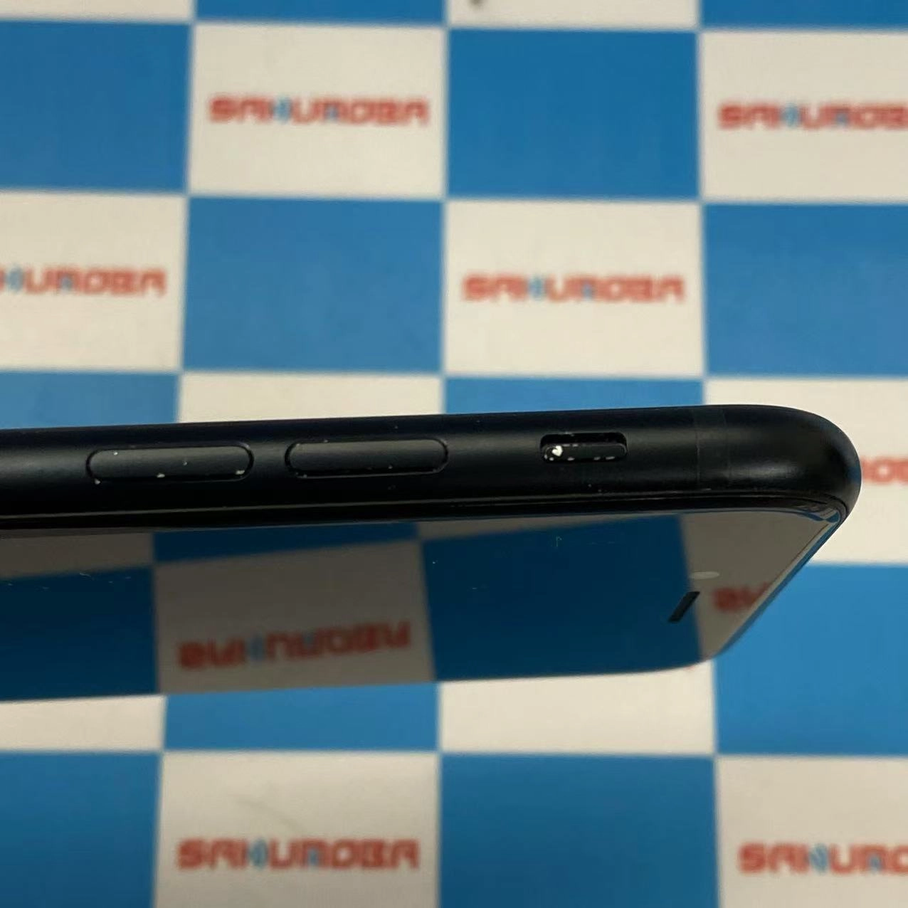 iPhoneSE 第3世代 64GB ミッドナイト MMYC3J/A docomo版SIMフリー