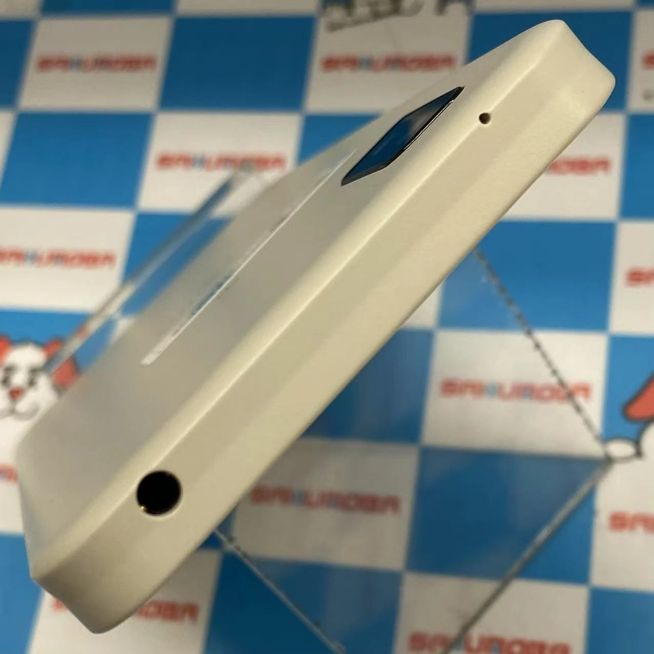 AQUOS wish 64GB アイボリー SHG06 SIMロック解除済 au 美品