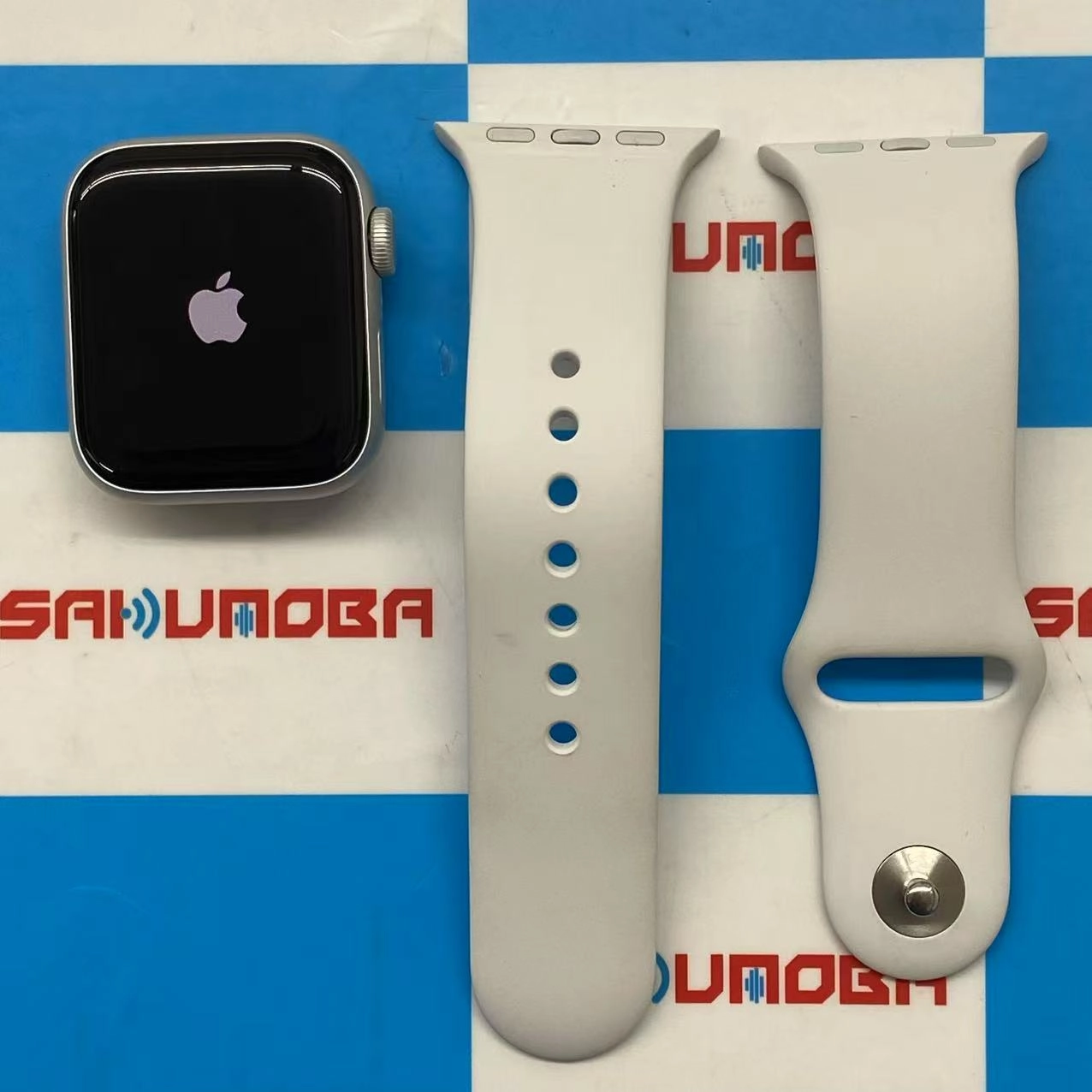 Apple Watch SE 第1世代 40mm GPSモデル 32GB シルバー MYDM2J/A 新品同様