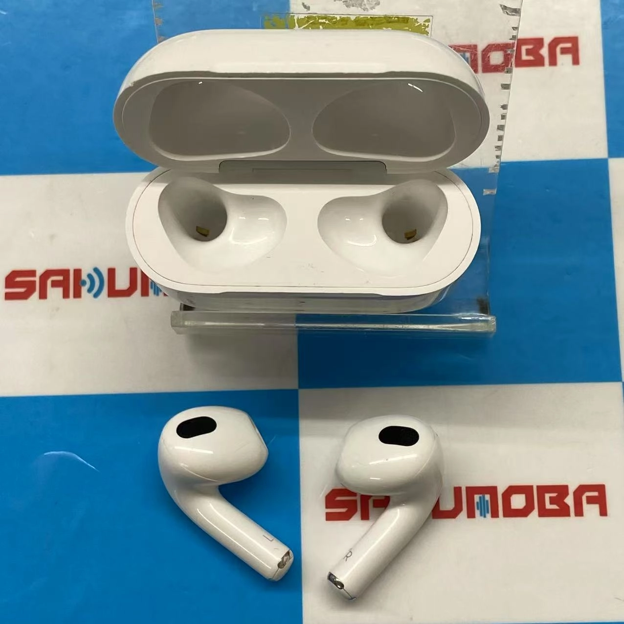 AirPods 第3世代 Lightning充電ケース付き * ホワイト MPNY3J/A