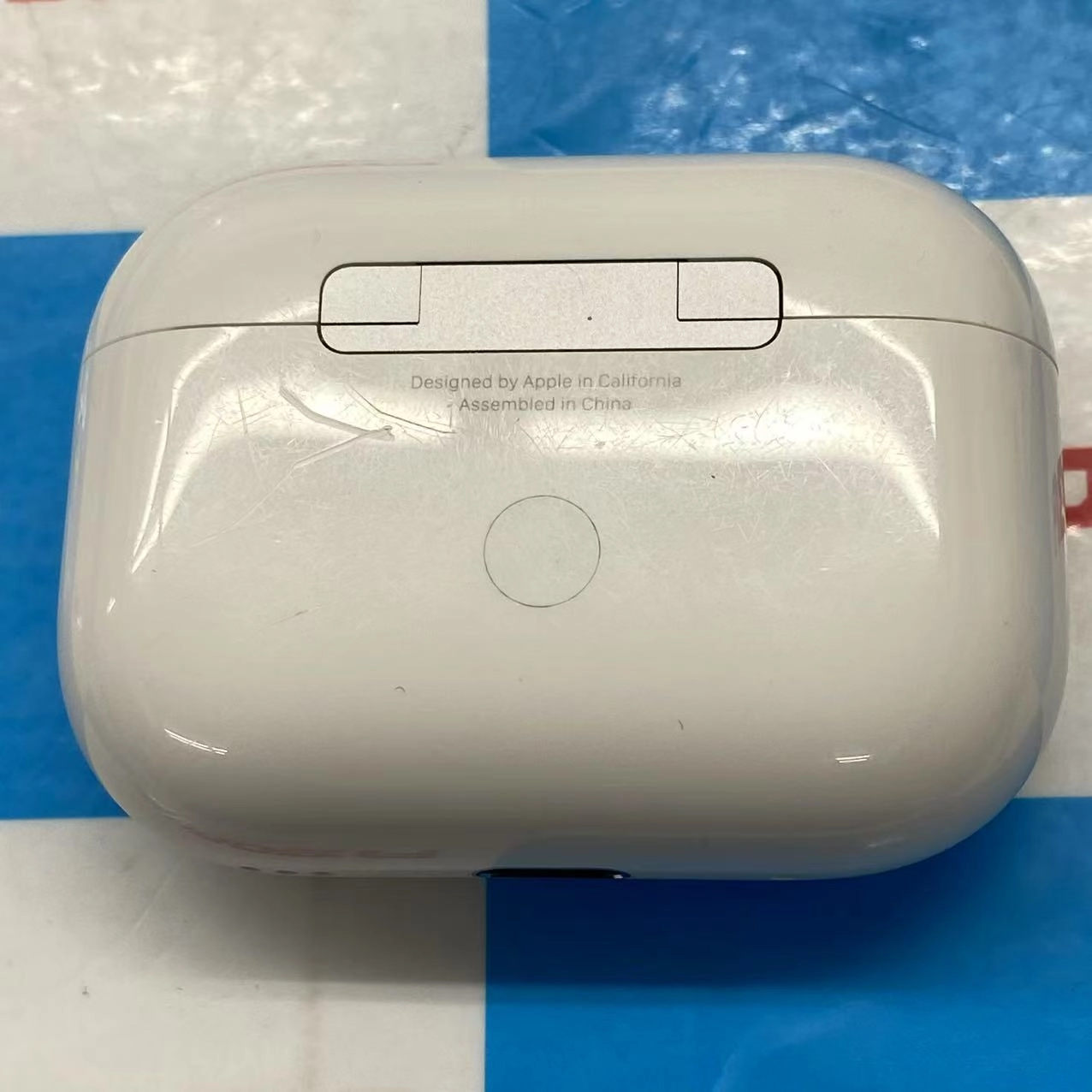 AirPods Pro 第2世代 MagSafe充電ケース(USB-C)付き ホワイト MTJV3J/A