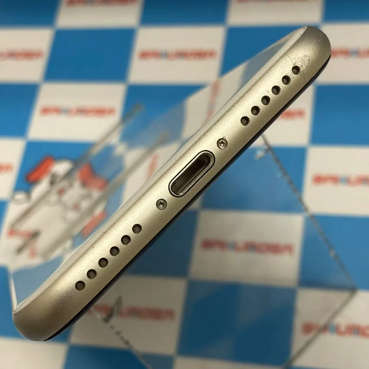 iPhoneSE 第3世代 64GB スターライト MMYD3J/A SoftBank版SIMフリー