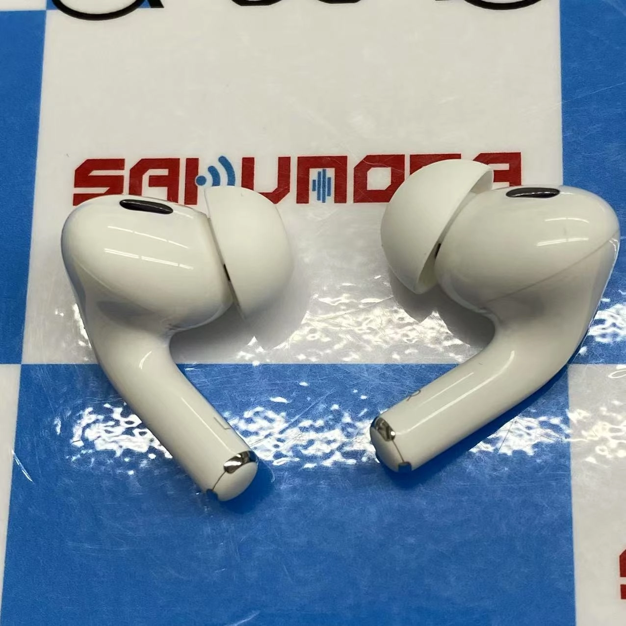 AirPods Pro 第2世代 MagSafe充電ケース(USB-C)付き ホワイト A2968