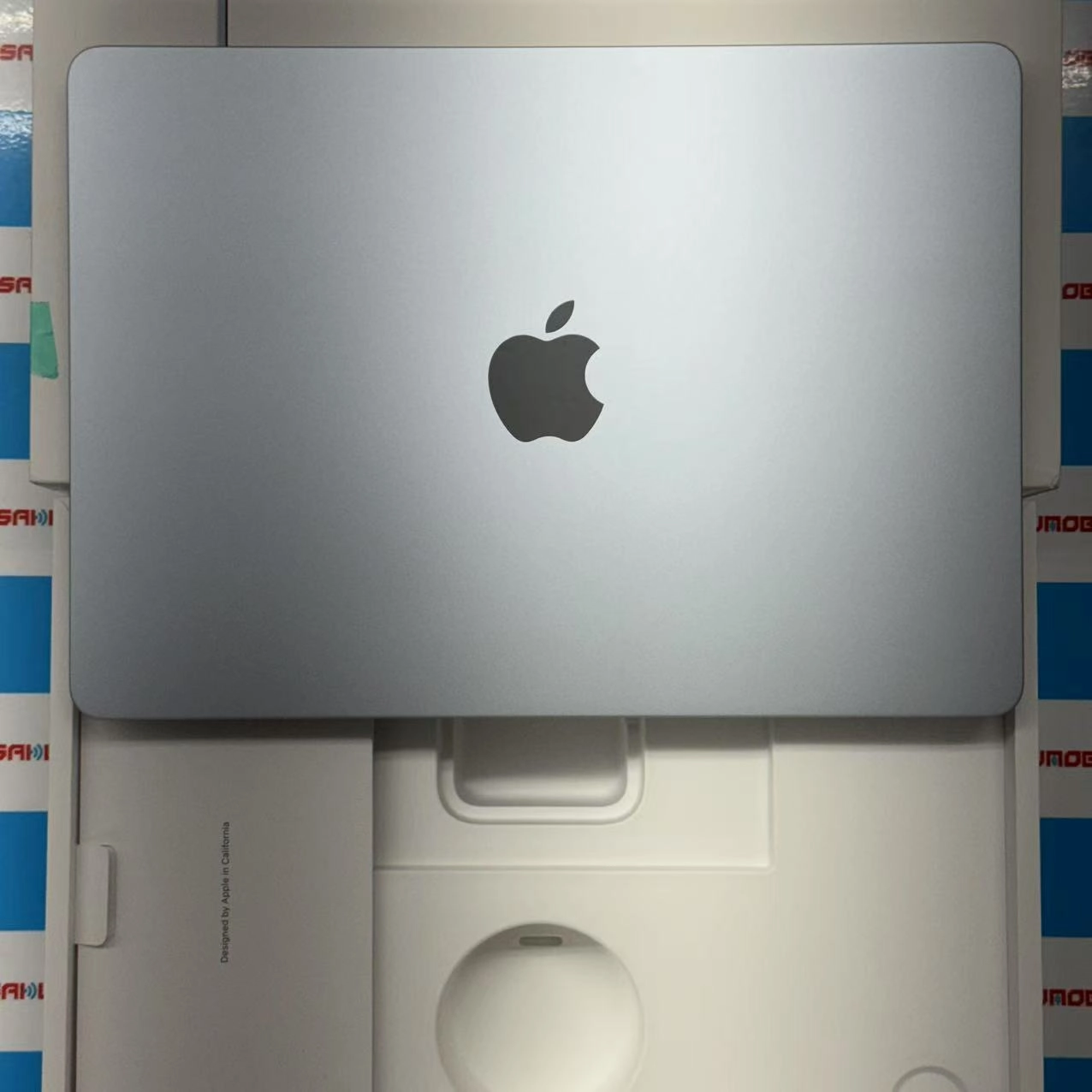 MacBook Air 13インチ 2025 M4 10CPU 8GPU 16GB/256GB スカイブルー MC6T4J/A 極美品