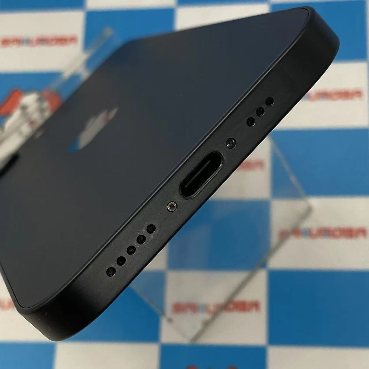 iPhone 16e 256GB ブラック MD1T4J/A SIMフリー 美品