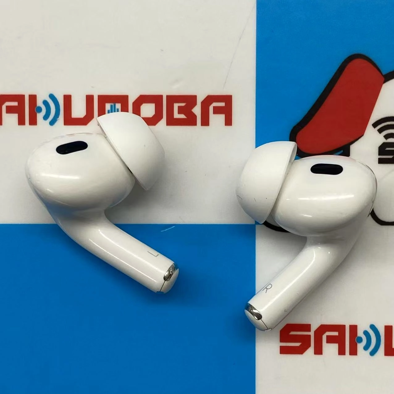 Airpods Pro 第2世代 ー ホワイト MQD83J/A