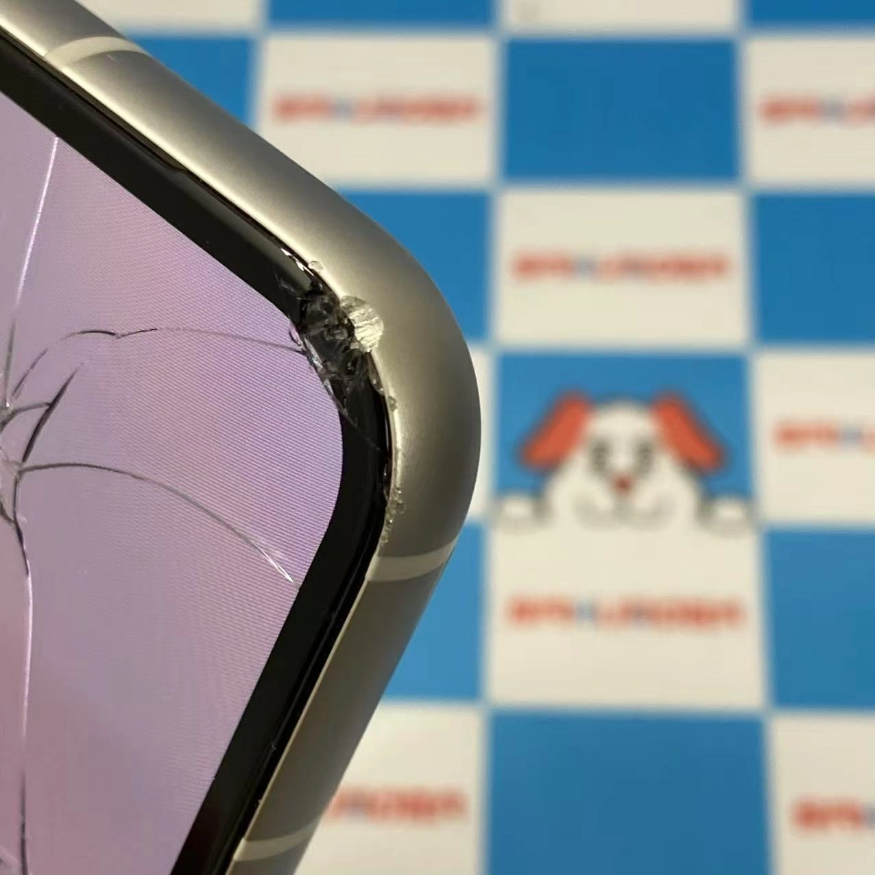 Google Pixel 8a 128GB Porcelain - docomo版SIMフリー ジャンク品