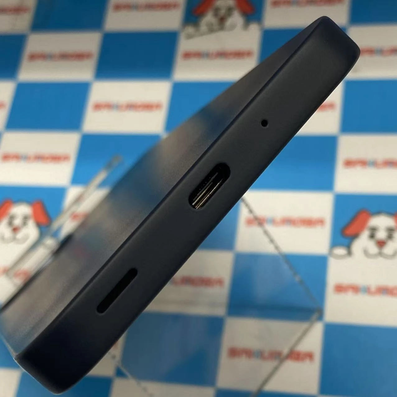 AQUOS wish4 4GB/64GB ブラック SH-52E docomo版SIMフリー 新品同様