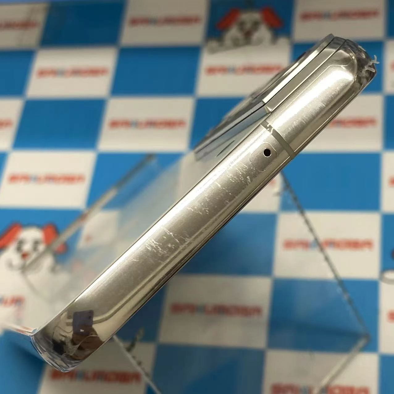 Galaxy S22 8GB/256GB ファントムホワイト SCG13 SIMロック解除済 au新品同様