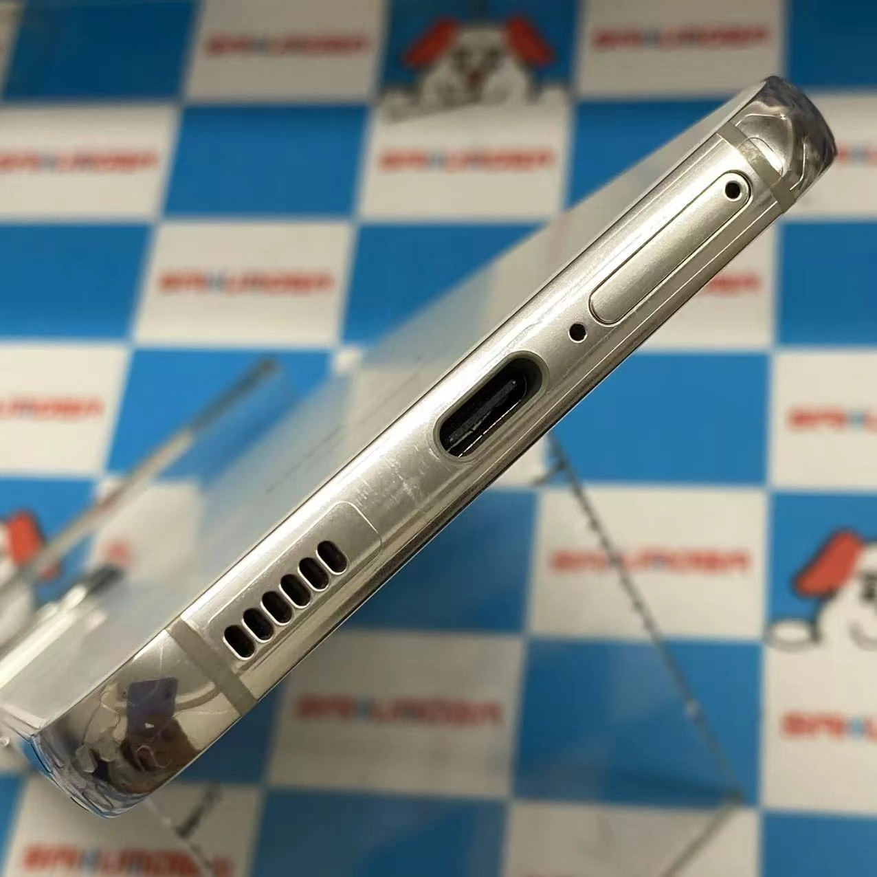 Galaxy S22 8GB/256GB ファントムホワイト SCG13 SIMロック解除済 au新品同様